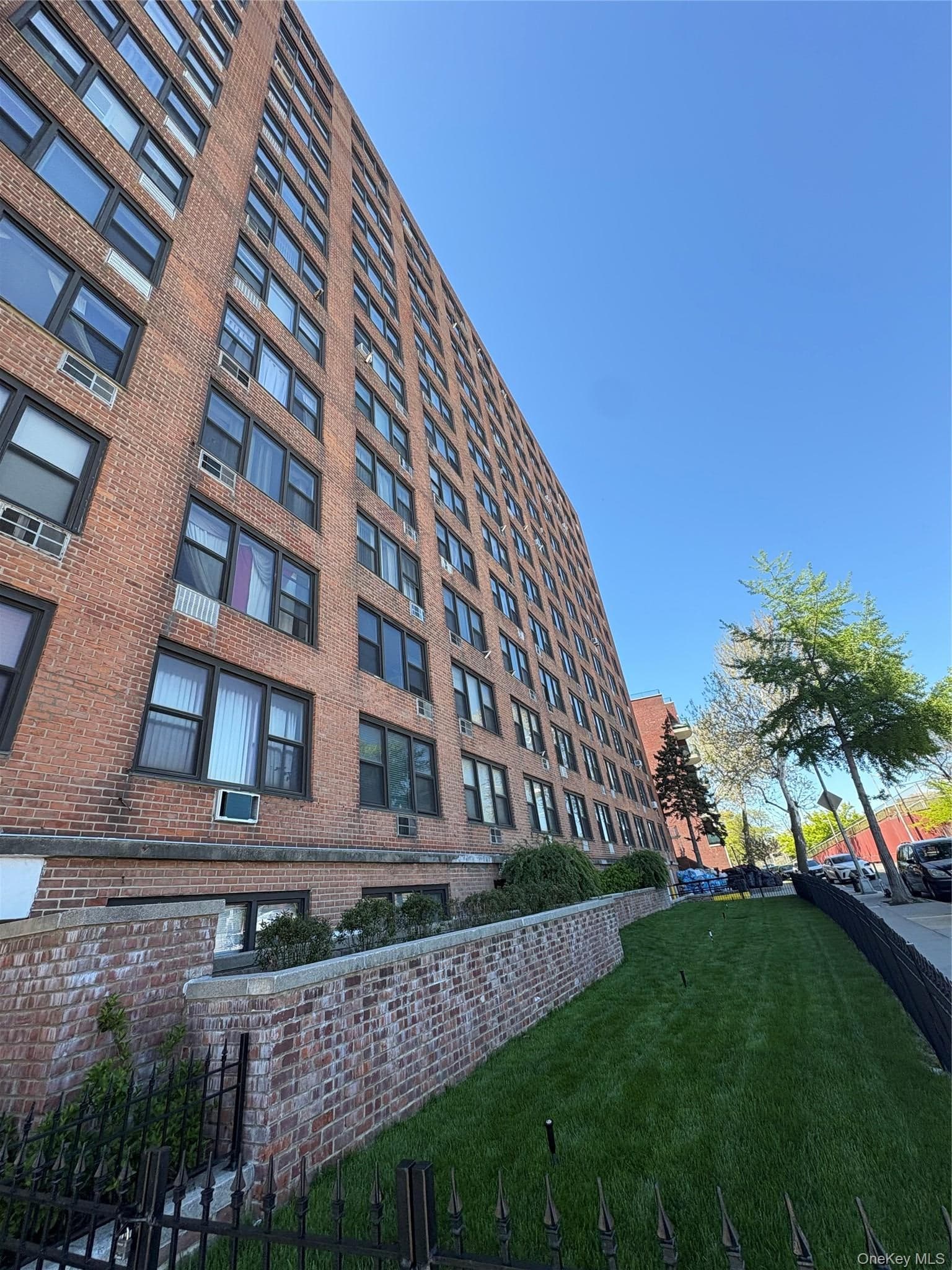 3121 Middletown Road Unit: 1G thumbnail 3
