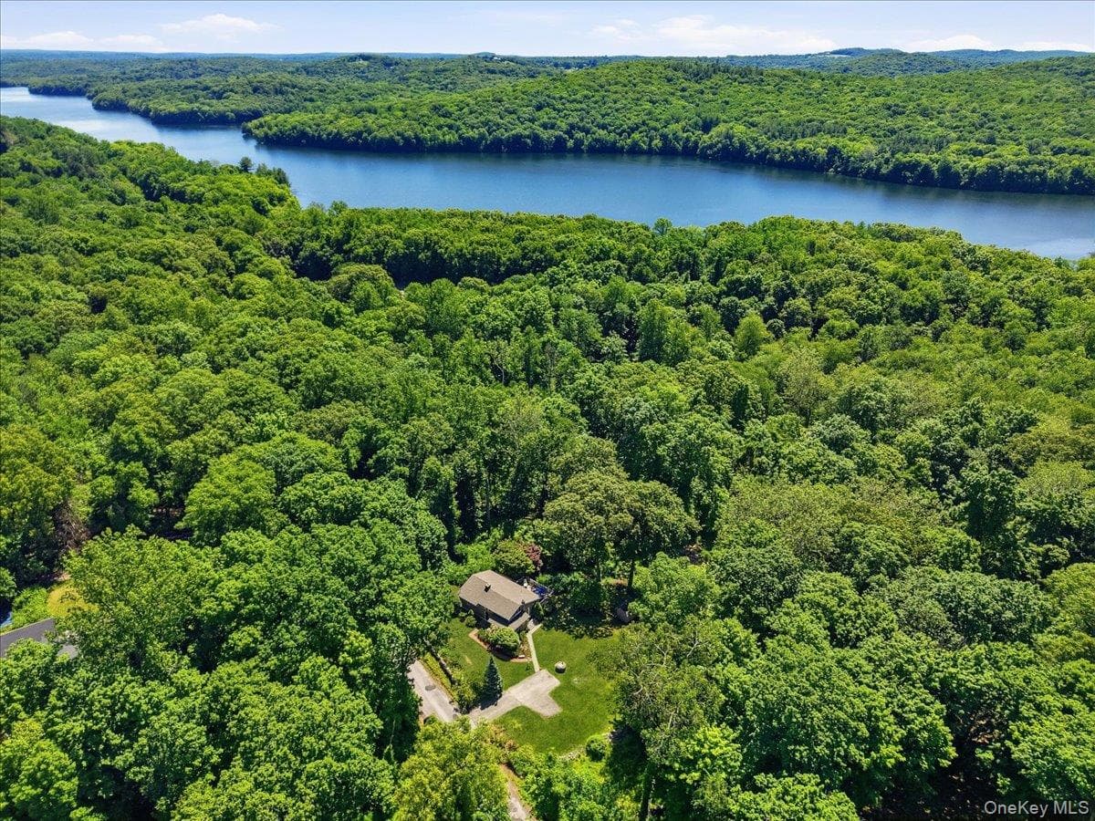 235 Boone Road thumbnail 2