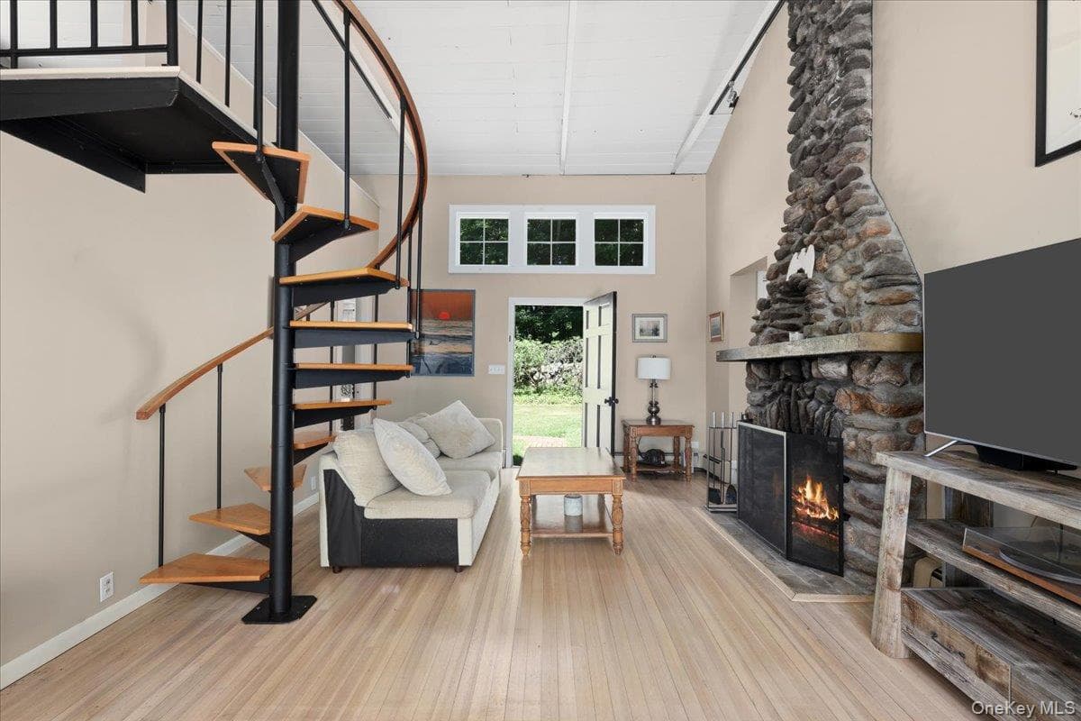 235 Boone Road thumbnail 11