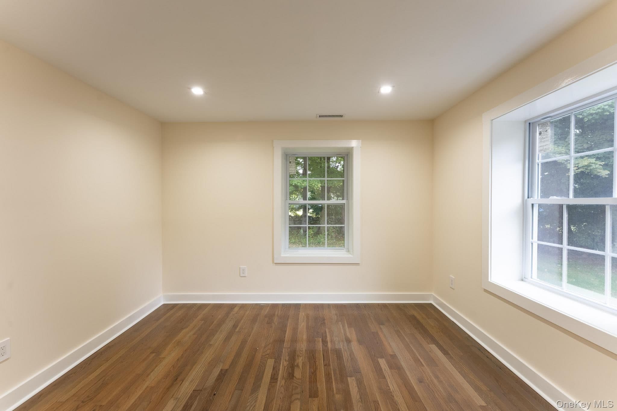 138 Myrtle Avenue thumbnail 28