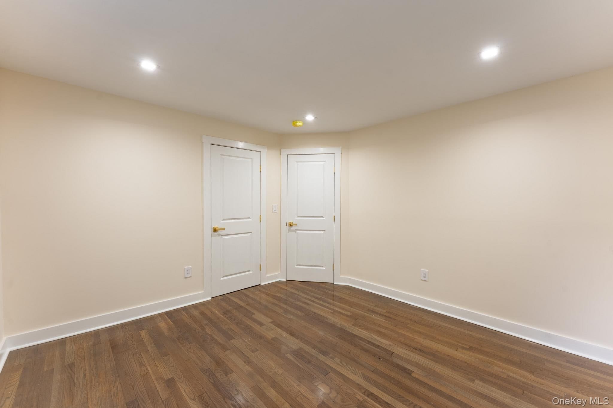 138 Myrtle Avenue thumbnail 27