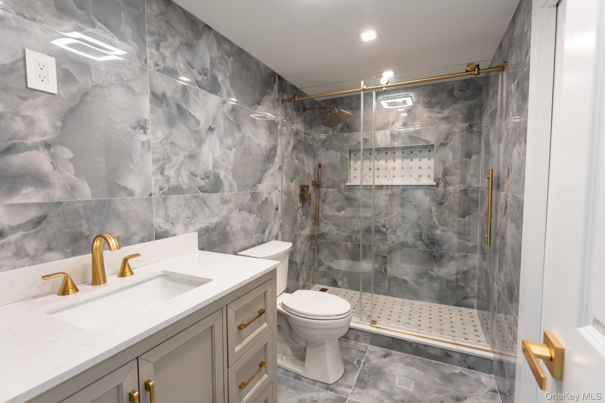 138 Myrtle Avenue thumbnail 43