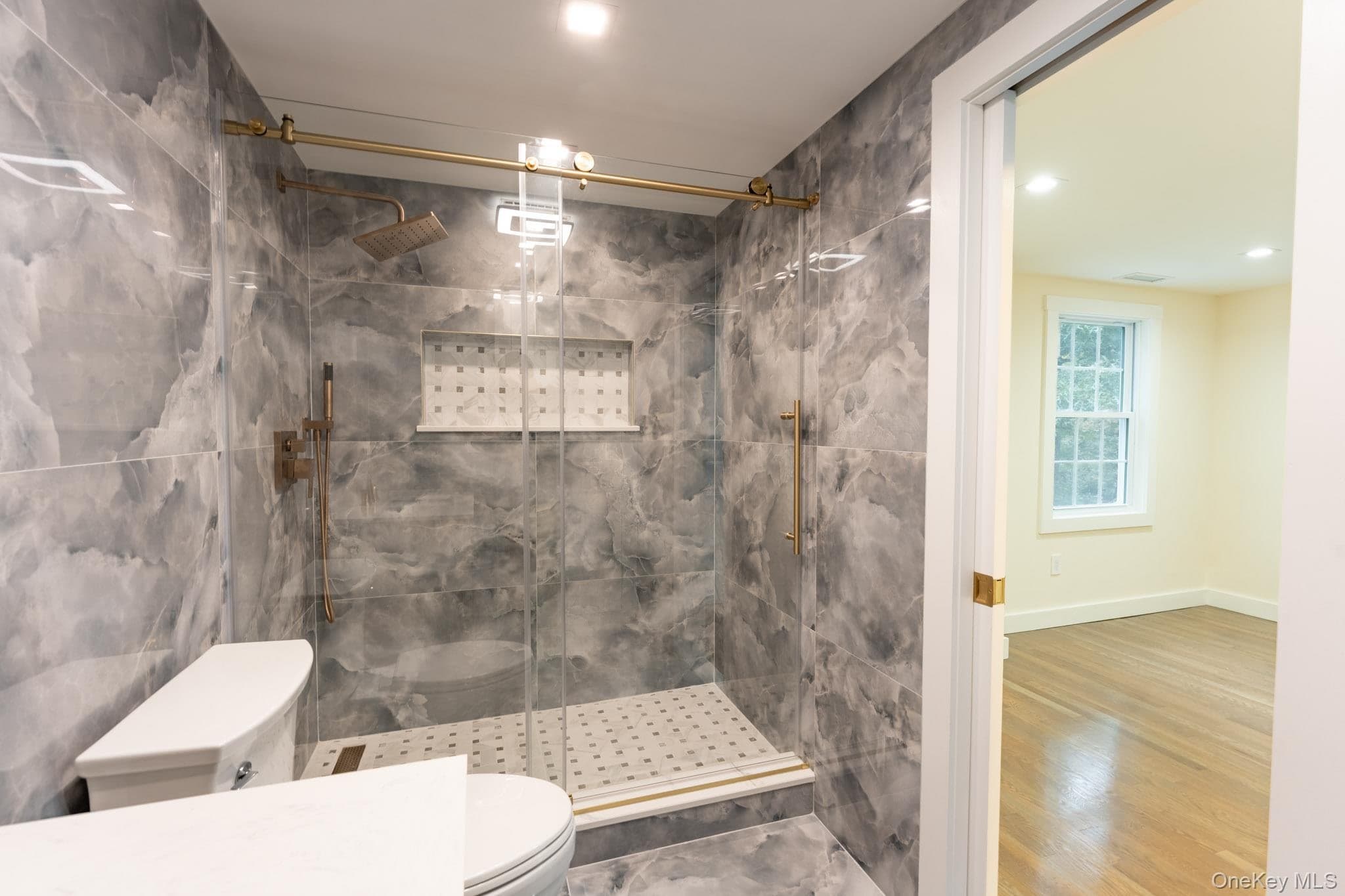 138 Myrtle Avenue thumbnail 42