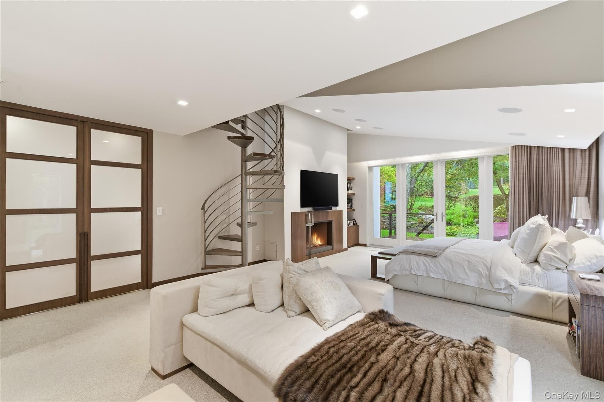93 Hoaglands Lane thumbnail 16