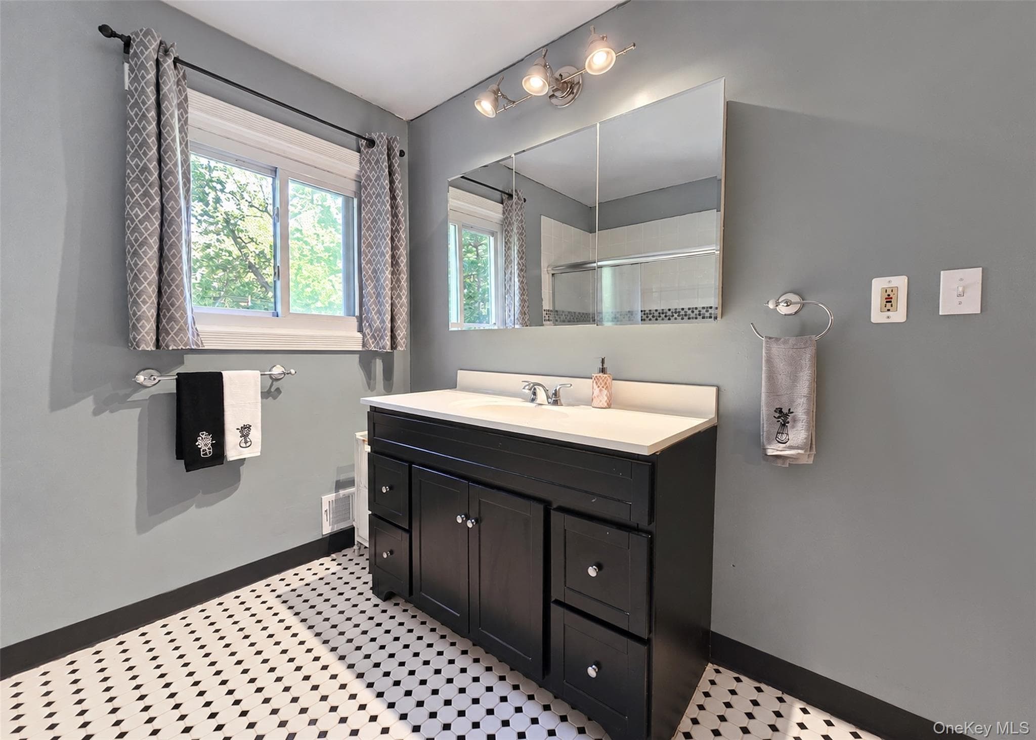 279 Hawkins Road thumbnail 10