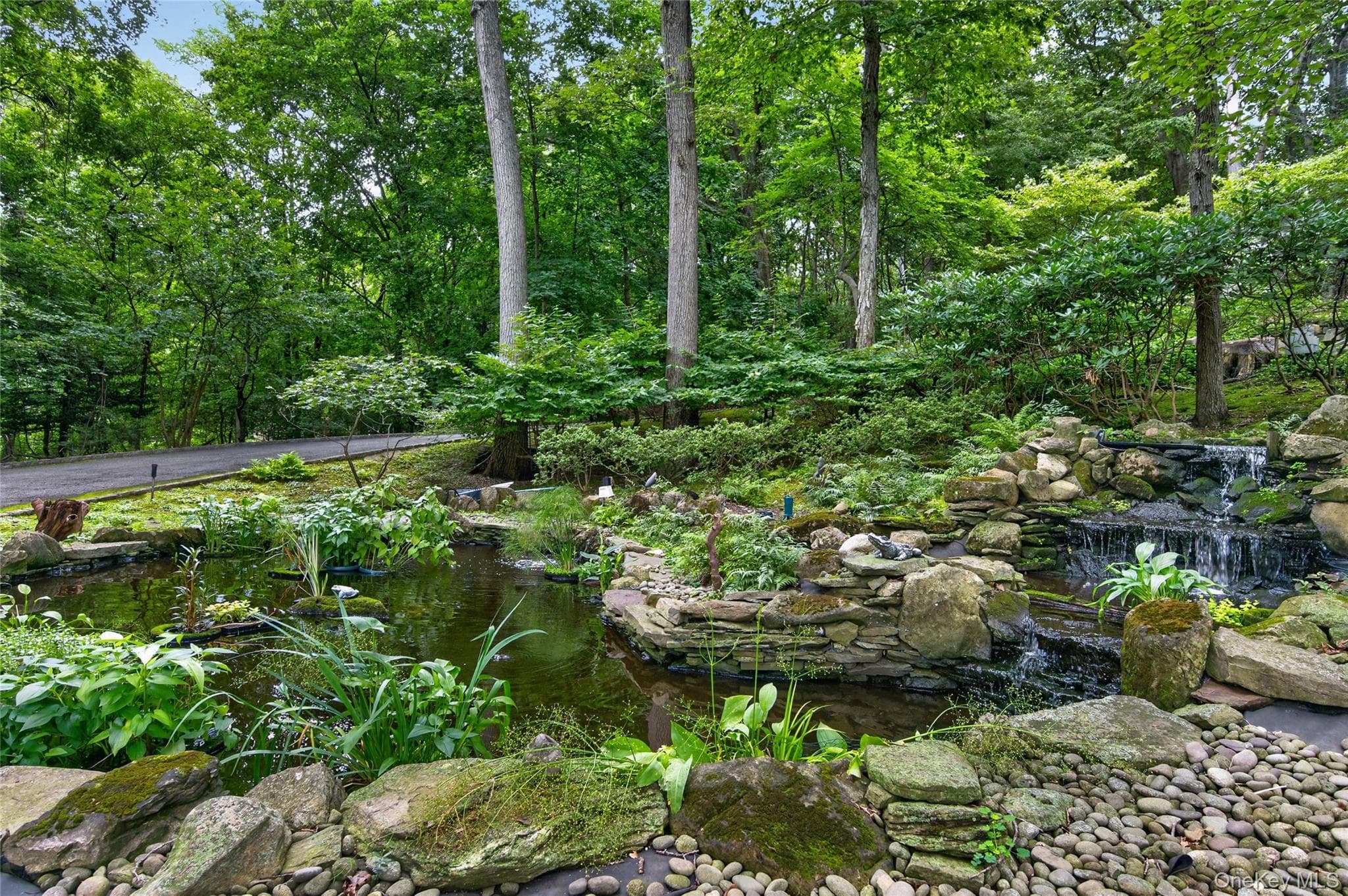 136 Cove Neck Road thumbnail 33