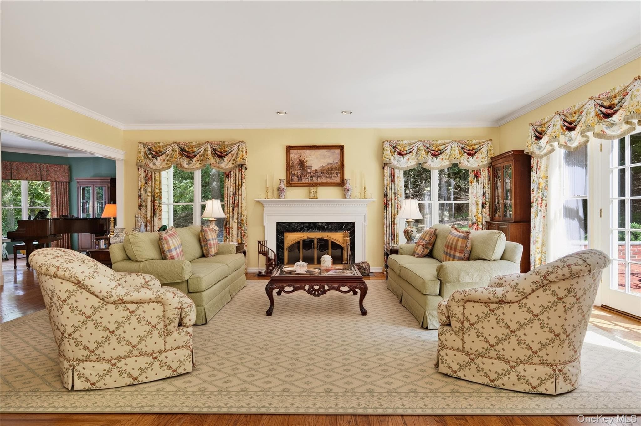 136 Cove Neck Road thumbnail 4