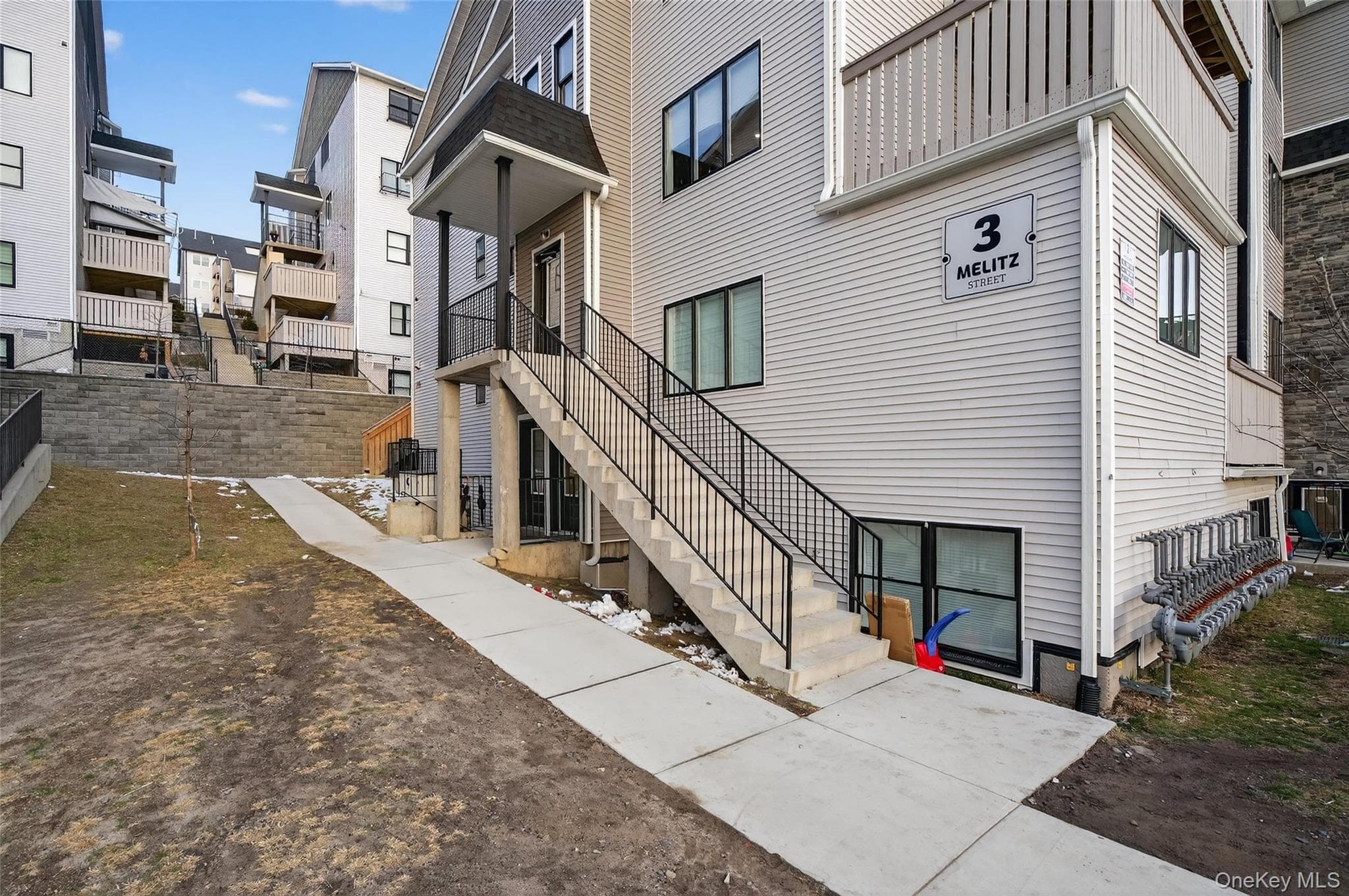 3 Melitz St Unit: 201 thumbnail 4