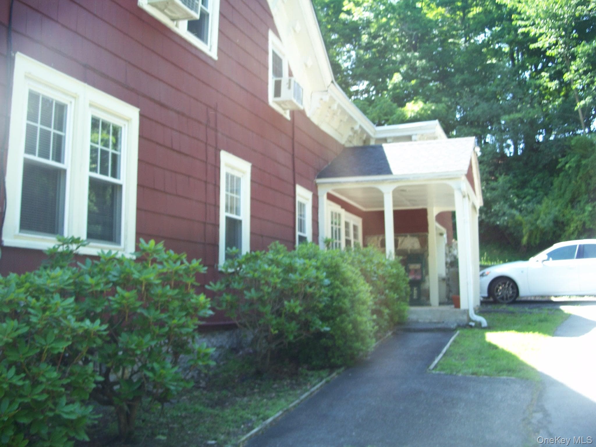 244 Greenwich Avenue thumbnail 2