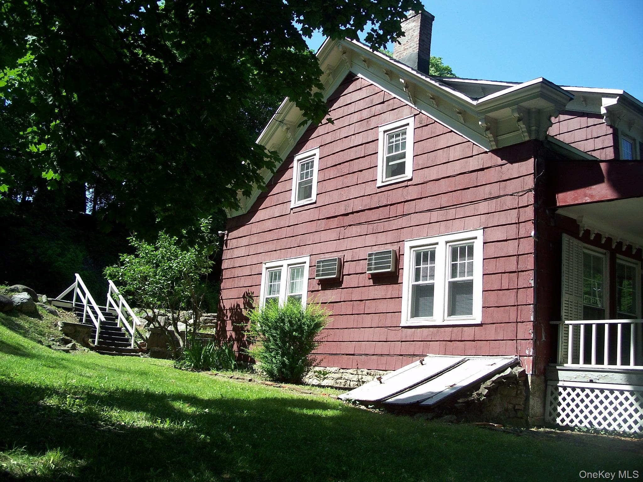 244 Greenwich Avenue thumbnail 4