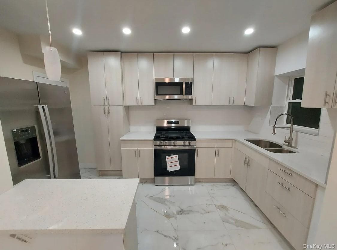 141-66 73rd Terrace, Kew Garden Hills