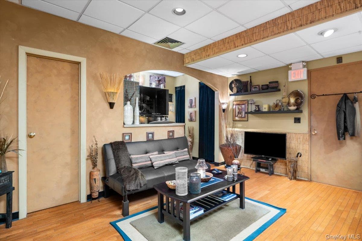 388 Westchester Avenue Unit: 1E thumbnail 5