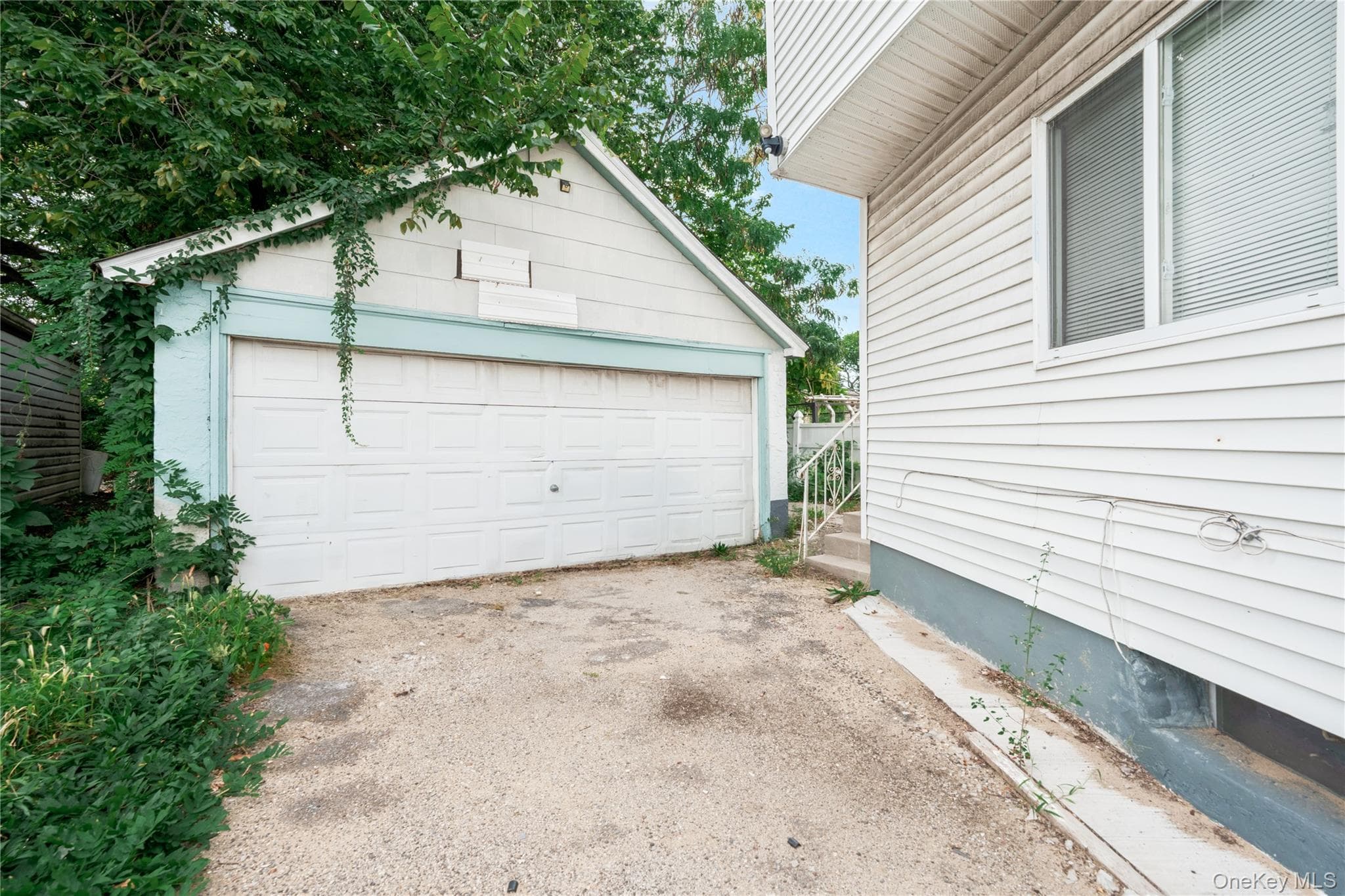 231-08 Mentone Avenue thumbnail 25