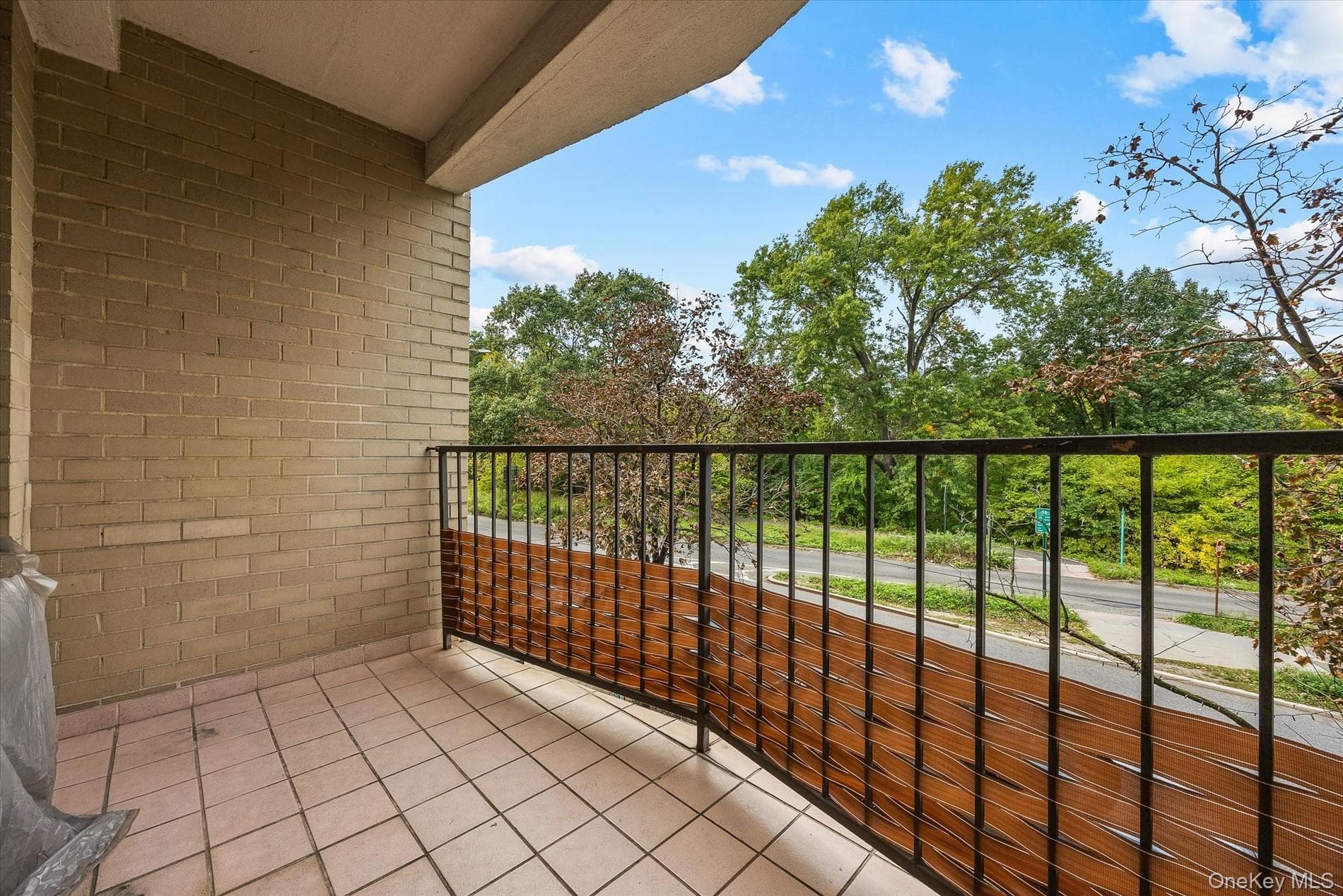 1874 Pelham Parkway Unit: 2R thumbnail 18