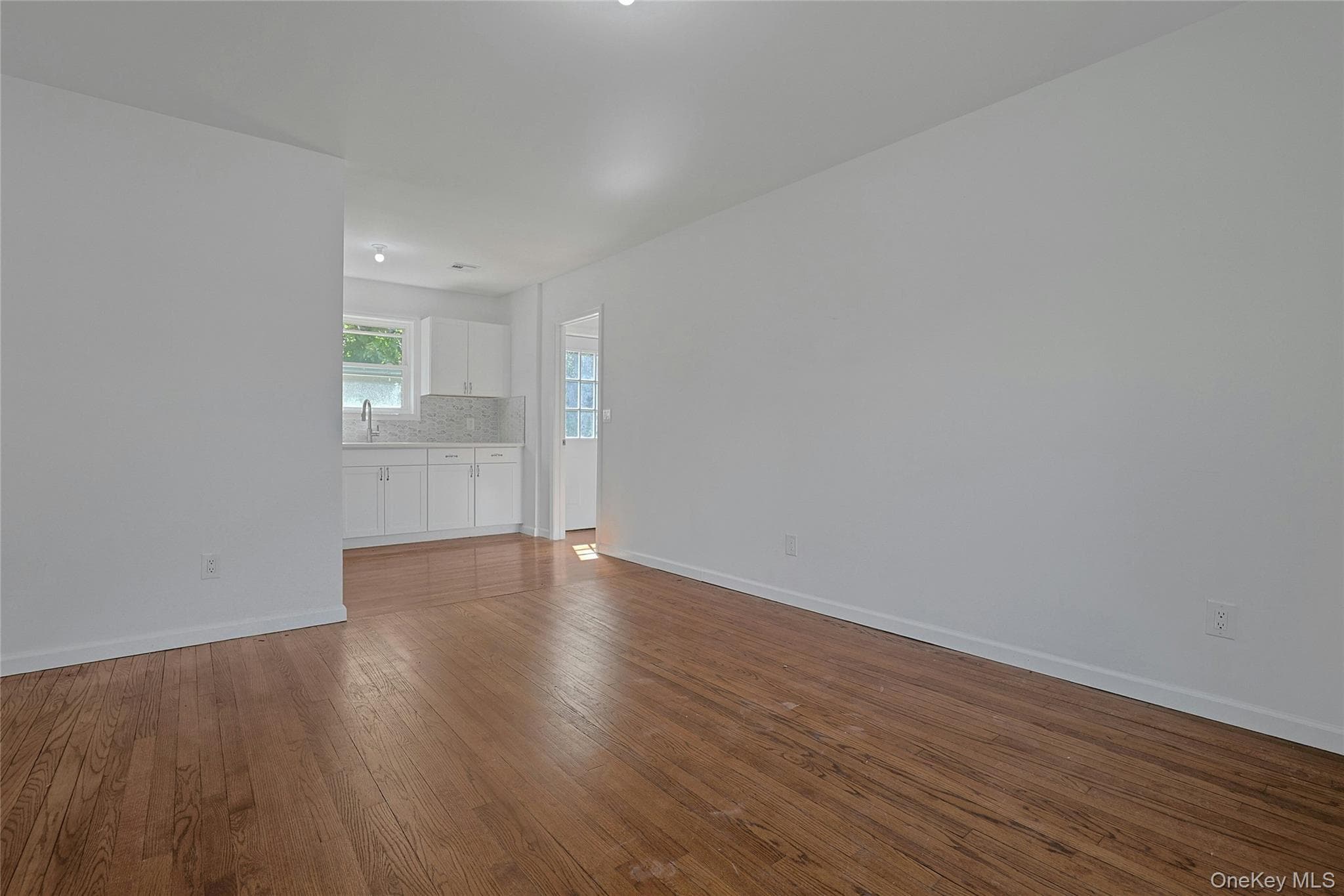 15 Waldron Avenue thumbnail 10