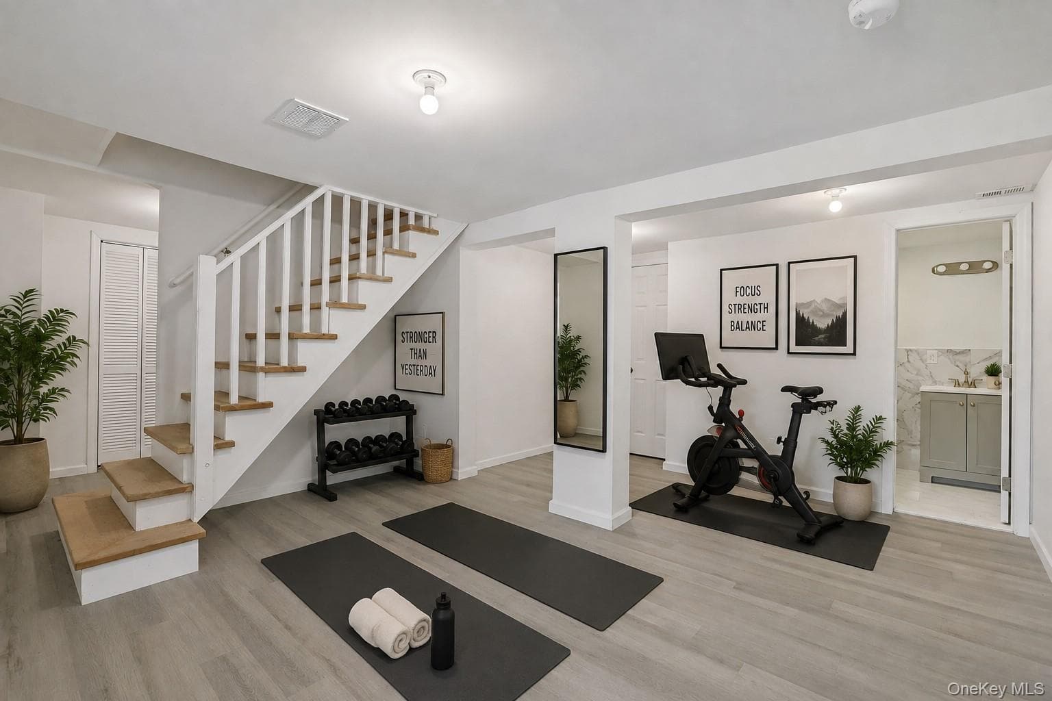 15 Waldron Avenue thumbnail 35