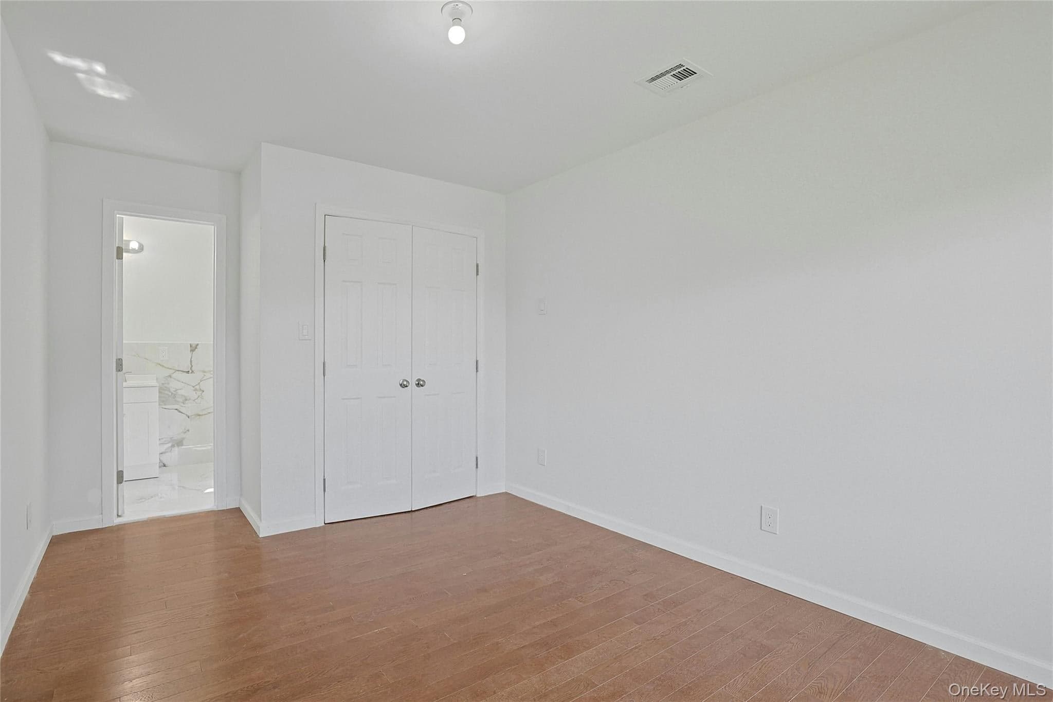 15 Waldron Avenue thumbnail 19