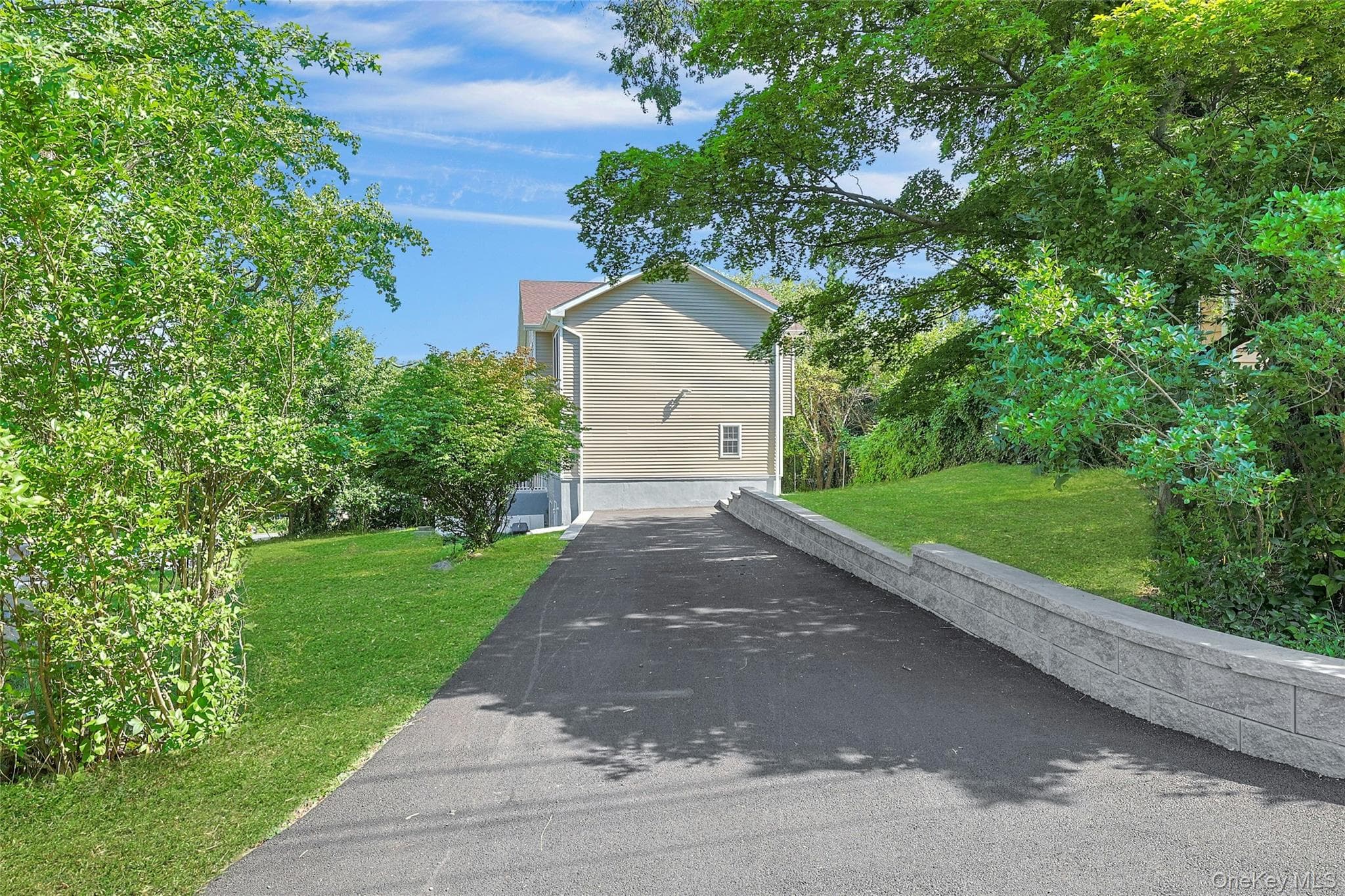 15 Waldron Avenue thumbnail 4