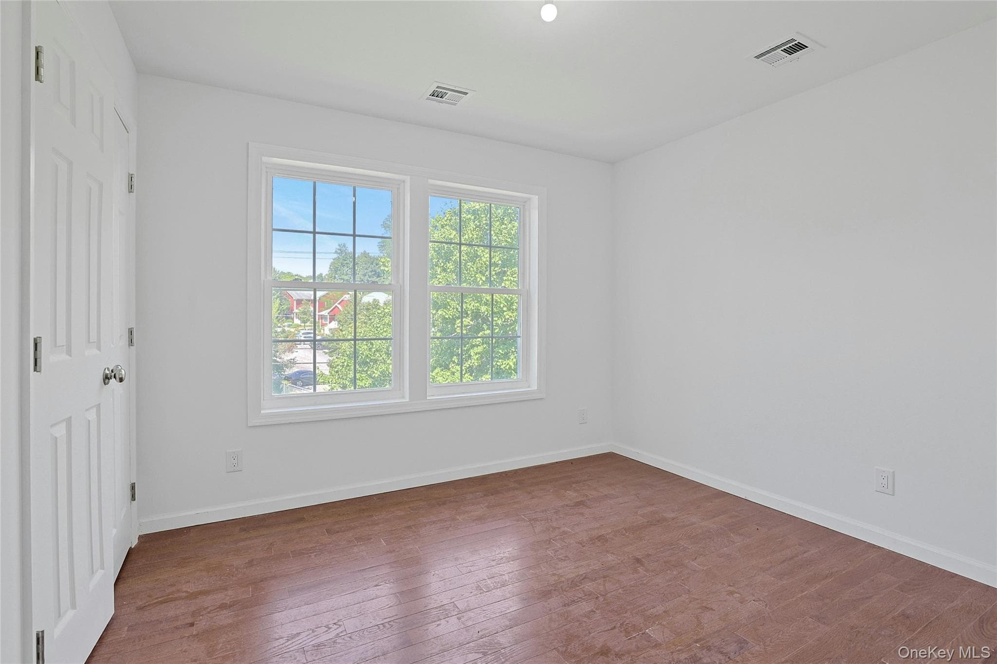 15 Waldron Avenue thumbnail 33