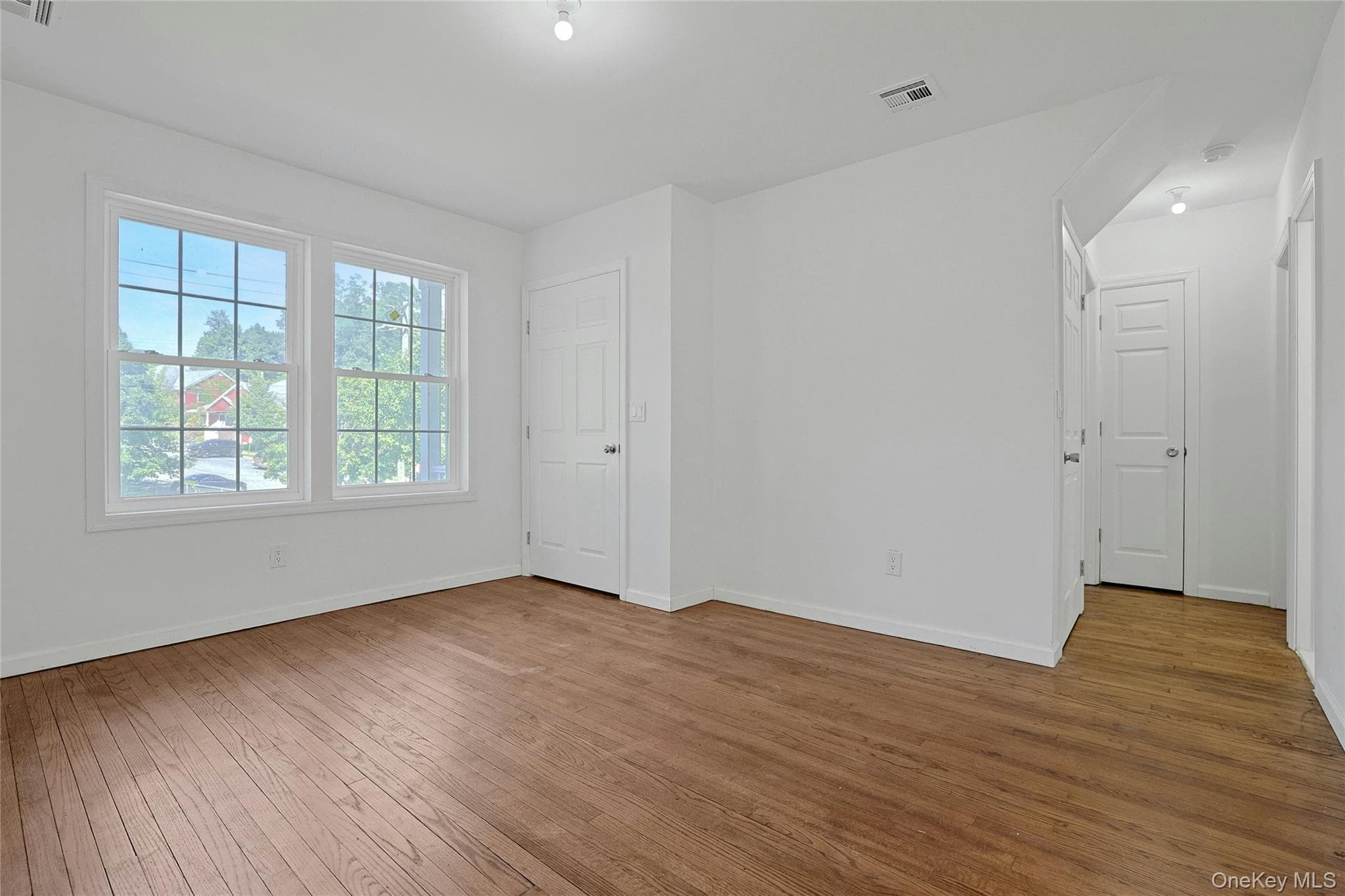 15 Waldron Avenue thumbnail 6