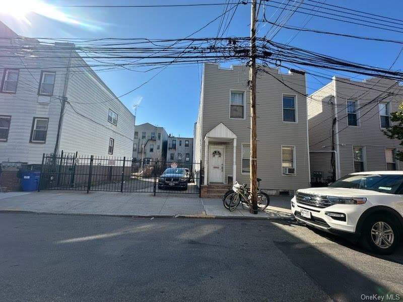 25-44 22 Street, Astoria