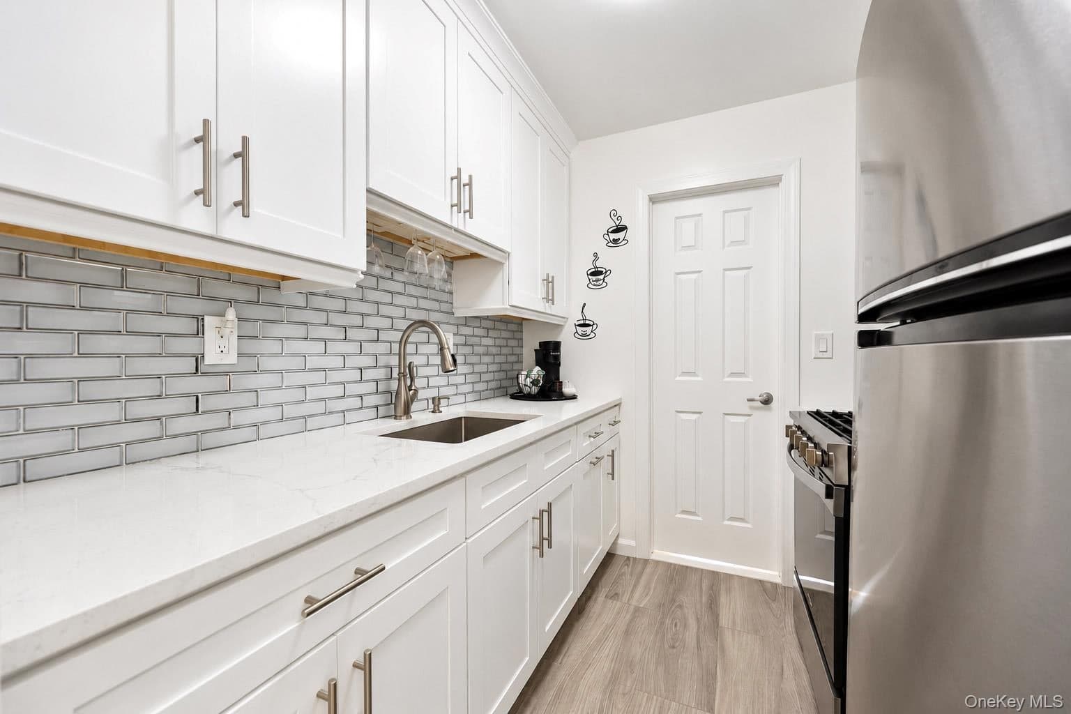1841 Central Park Ave AVE Unit: 11F thumbnail 5