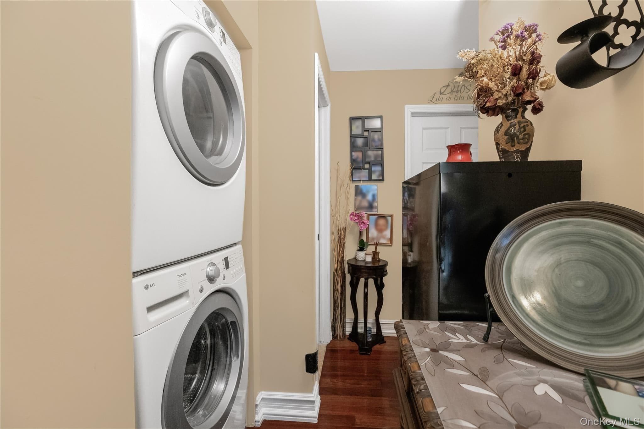 3220 Fairfield Avenue Unit: 5A thumbnail 4