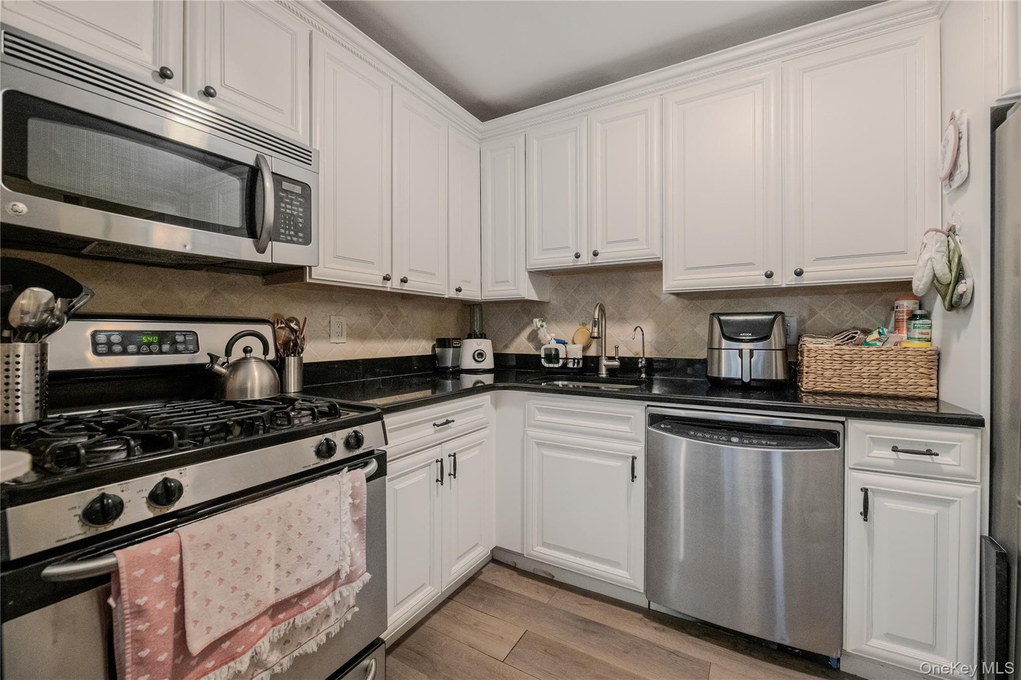 3220 Fairfield Avenue Unit: 5A thumbnail 5