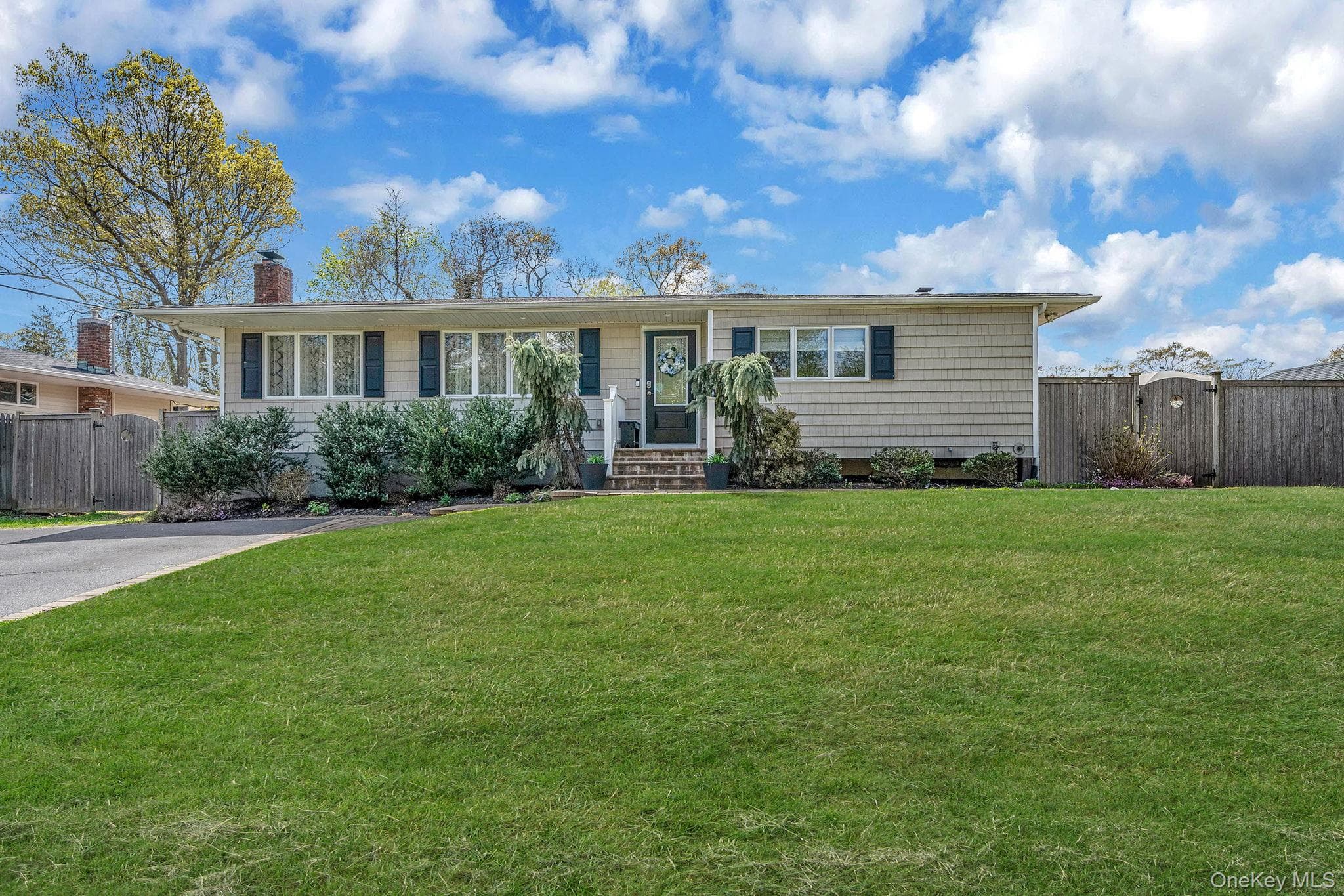 296 Moriches Road, Smithtown