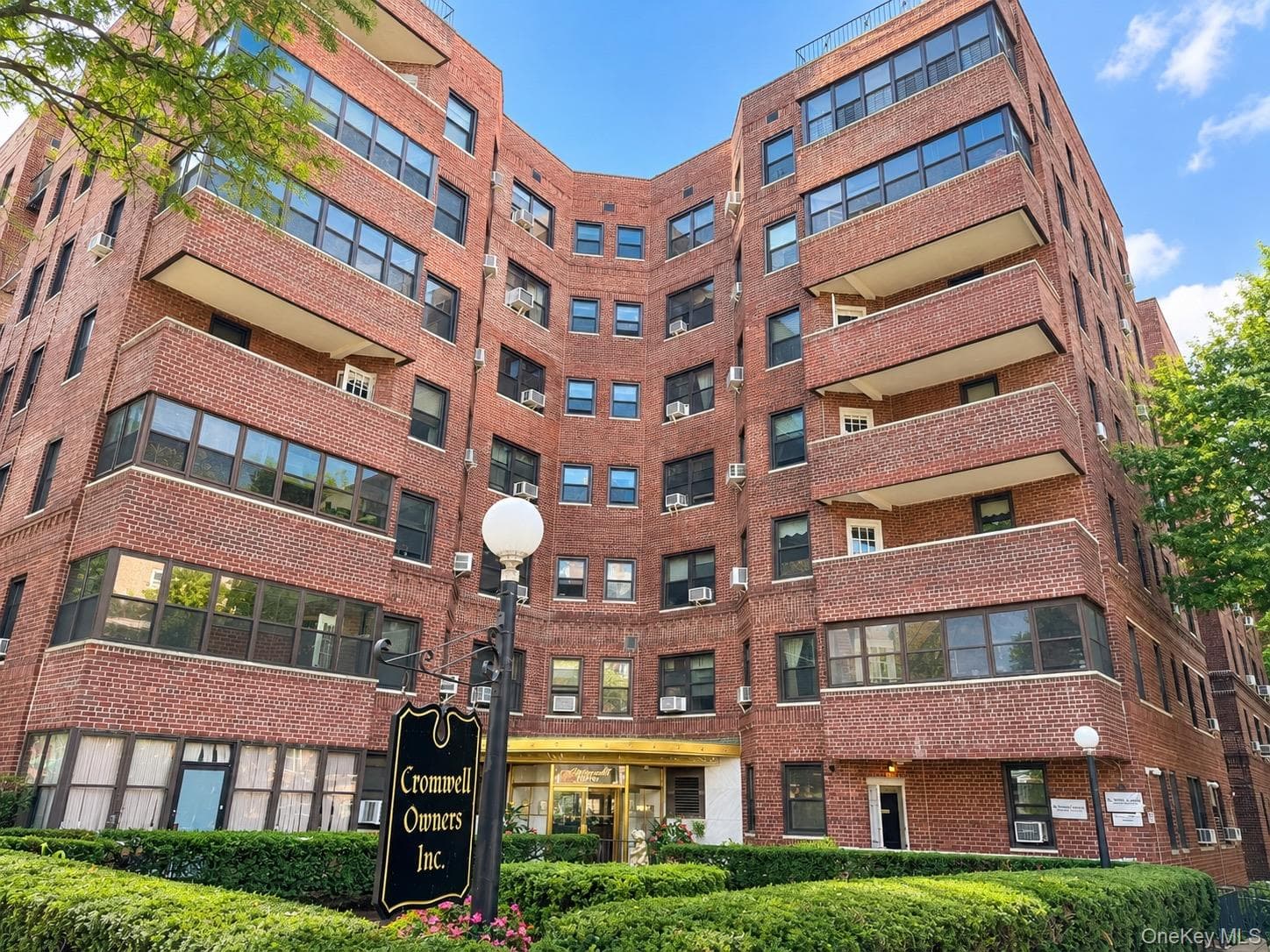 69-60 108th Street Unit: 519, Forest Hills