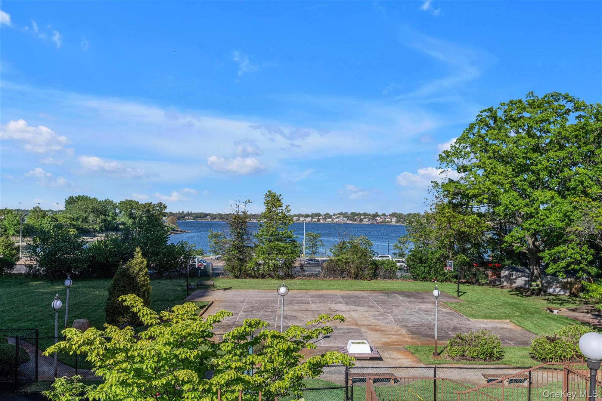 17-85 215 Street Unit: 1 L thumbnail 4