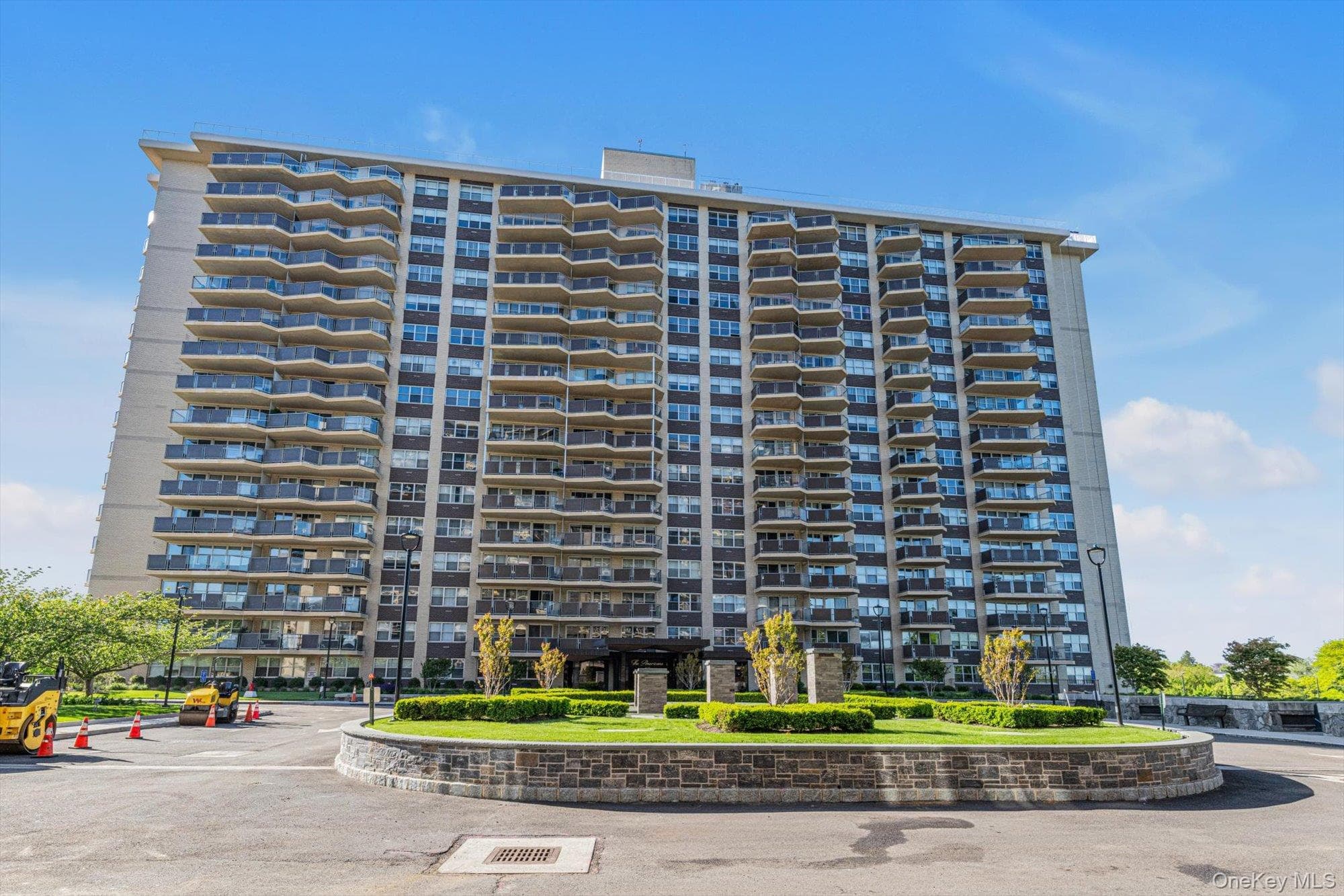 17-85 215 Street Unit: 1 L, Bayside