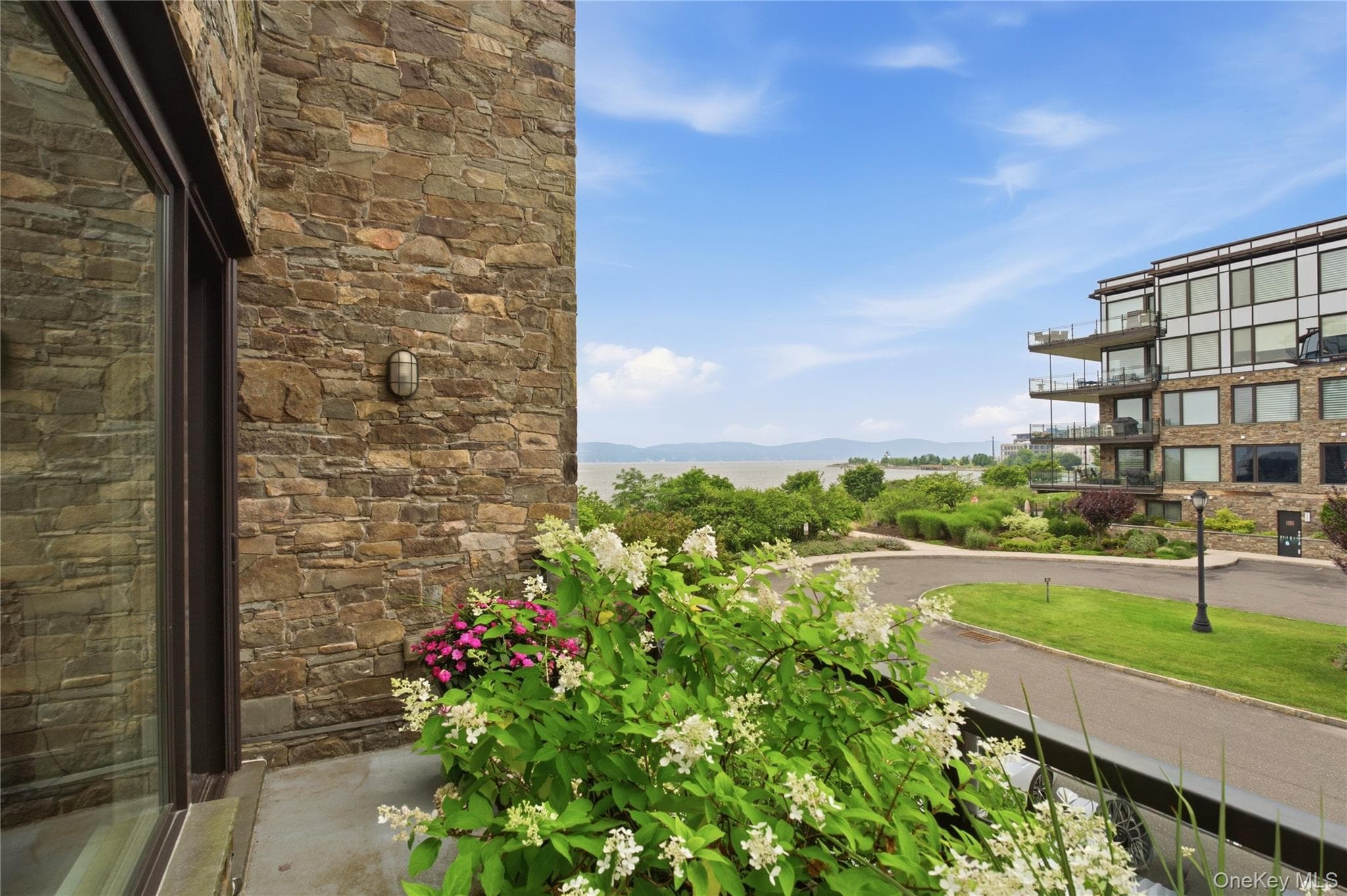 16 Rivers Edge Drive Unit: 201 thumbnail 19