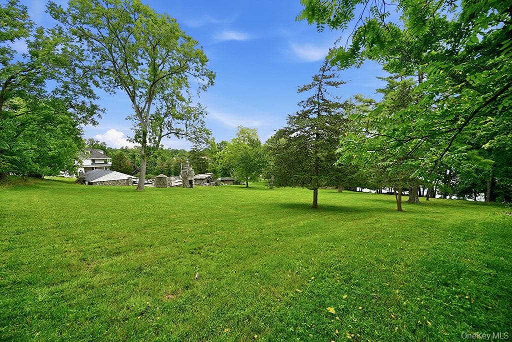 7 Lake Avenue thumbnail 11