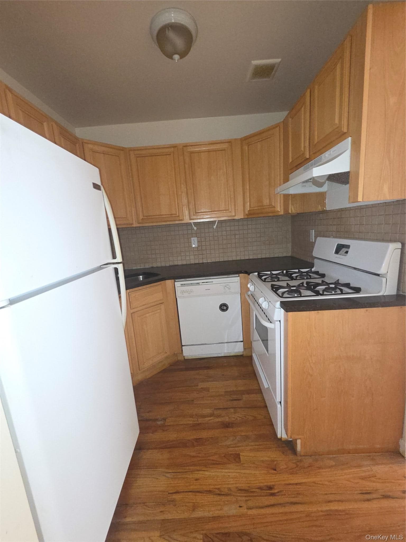 2471 B Crotona Avenue thumbnail 13