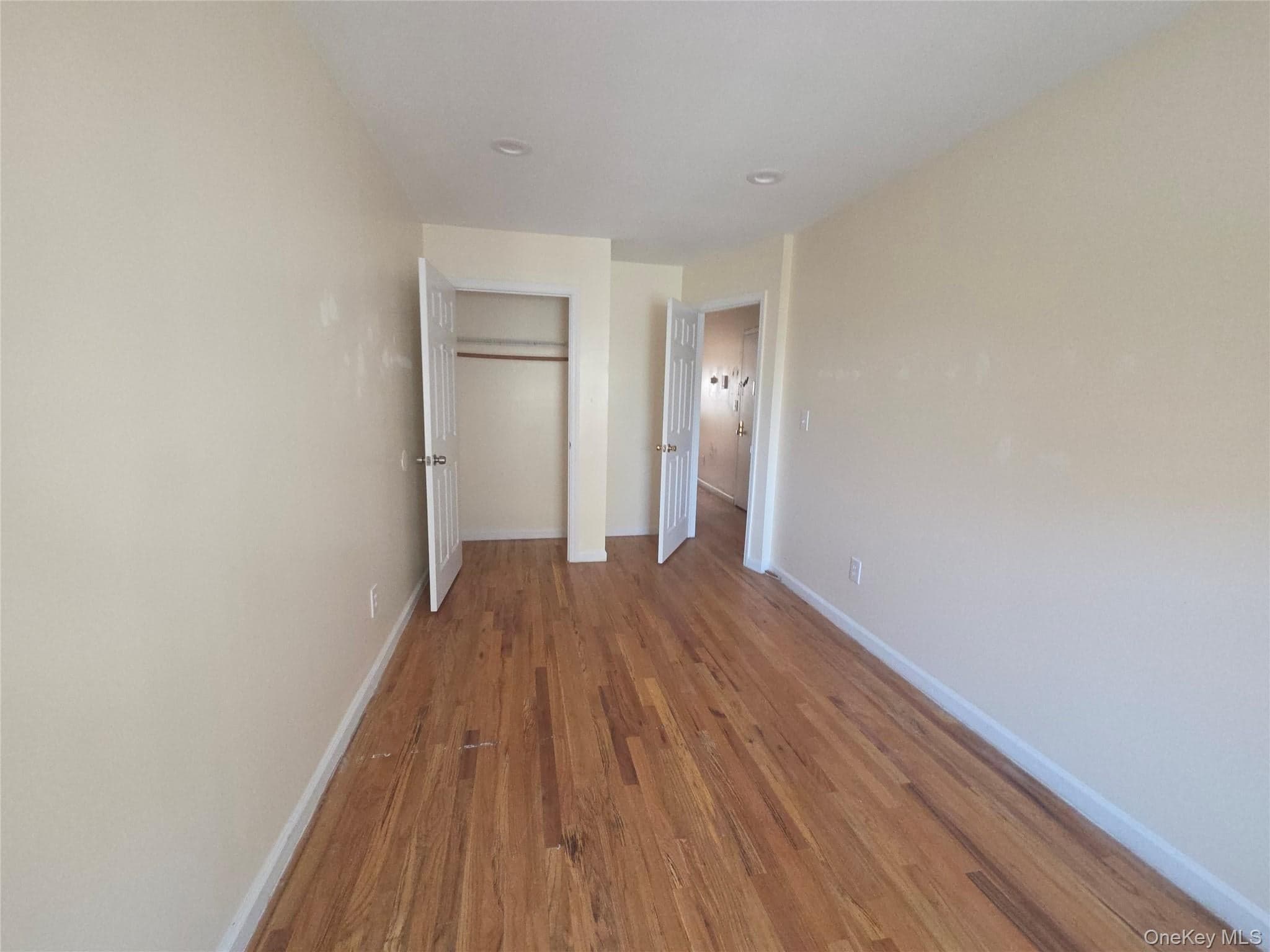 2471 B Crotona Avenue thumbnail 11