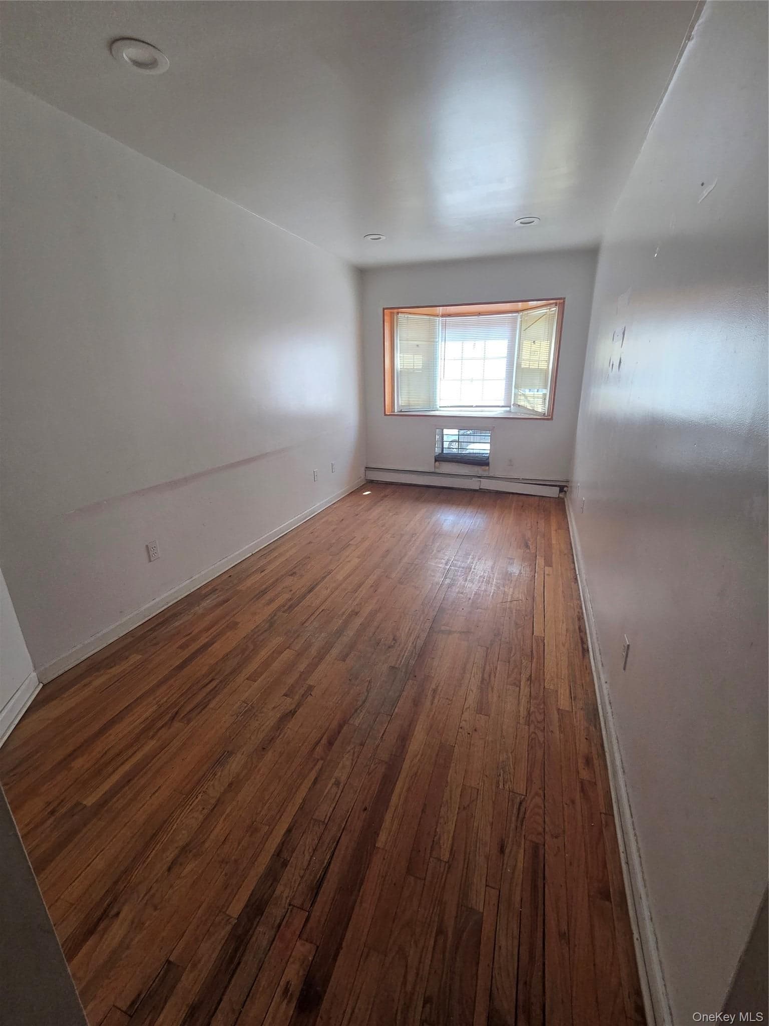 2471 B Crotona Avenue thumbnail 7