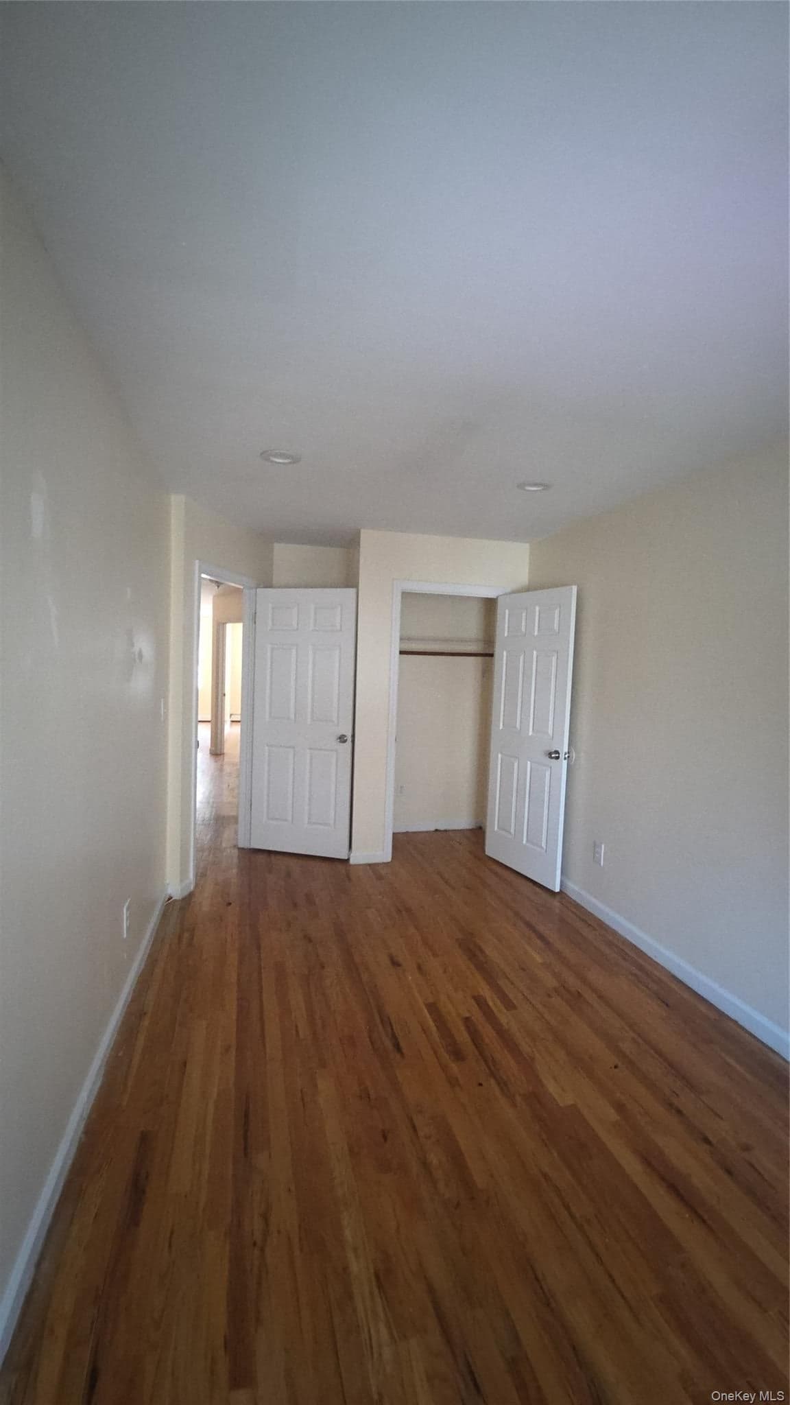 2471 B Crotona Avenue thumbnail 16