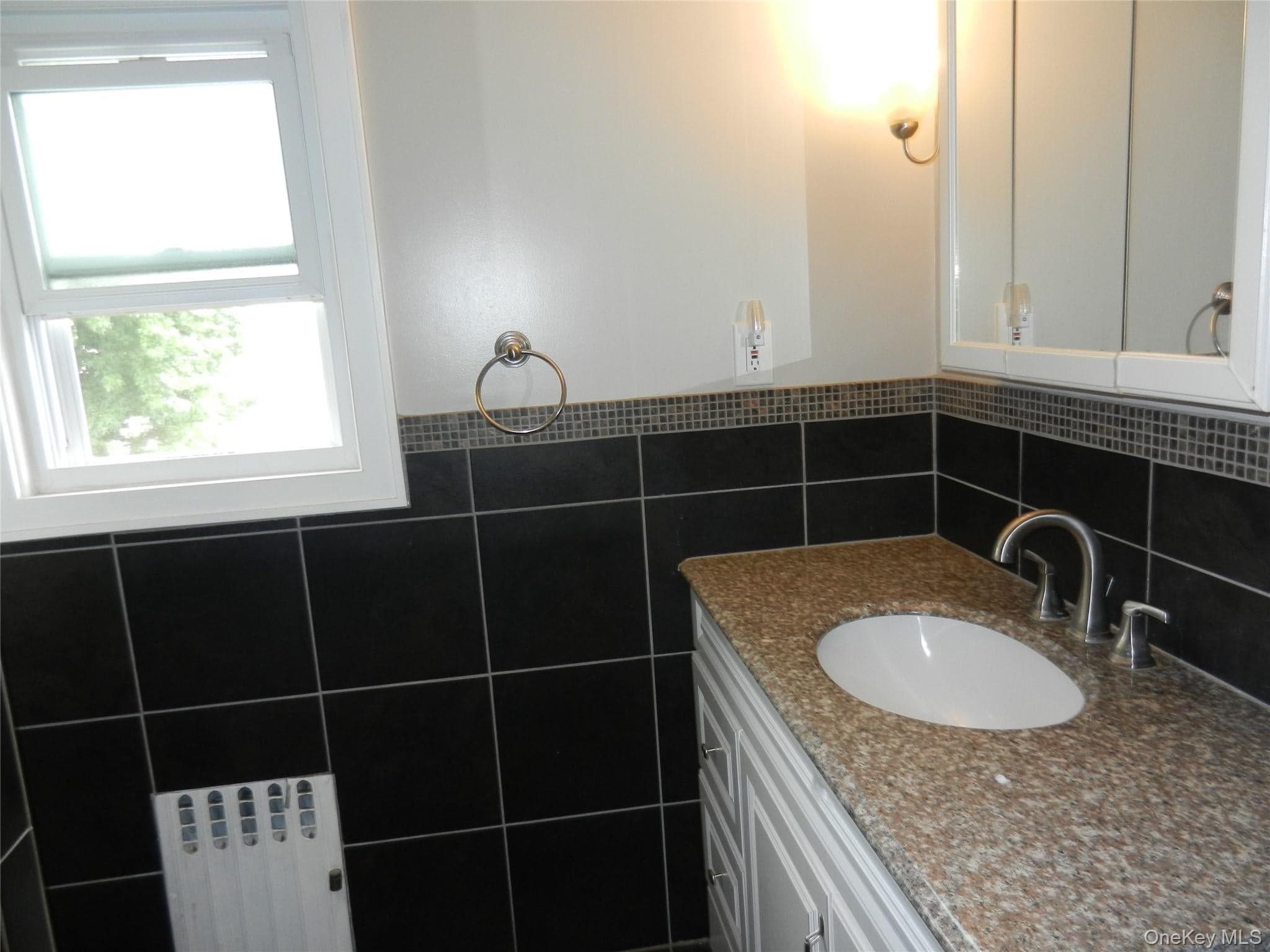 64 Avondale Street thumbnail 14
