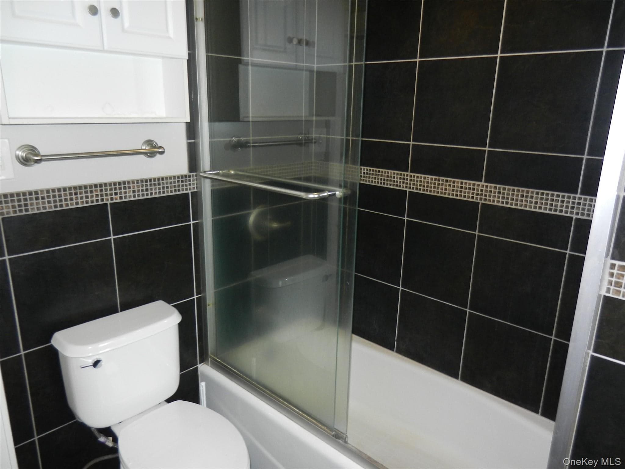64 Avondale Street thumbnail 13