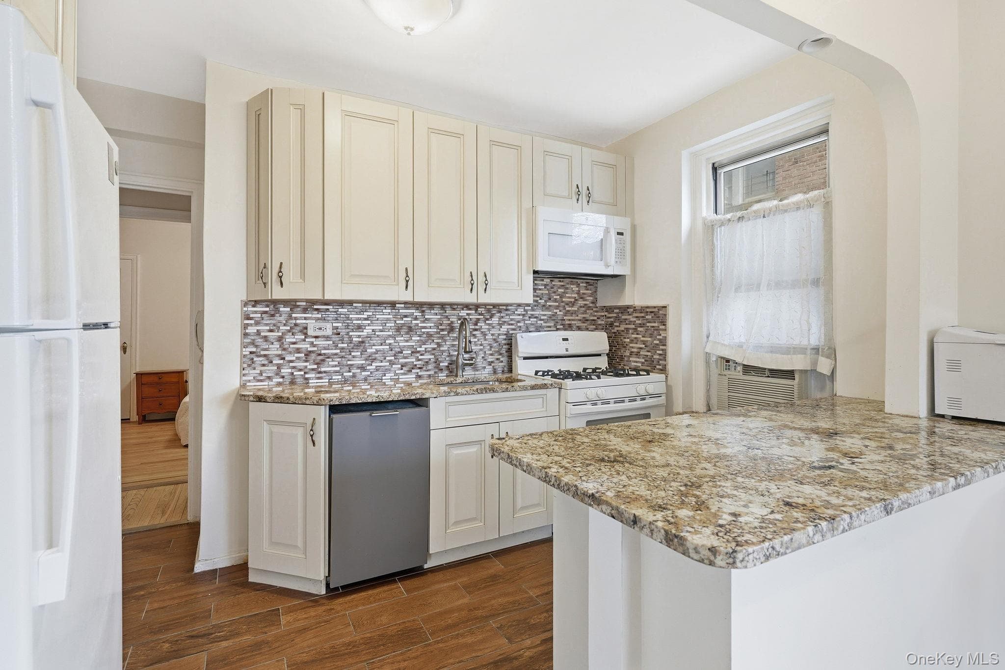 601 Pelham Parkway Unit: 106 thumbnail 19
