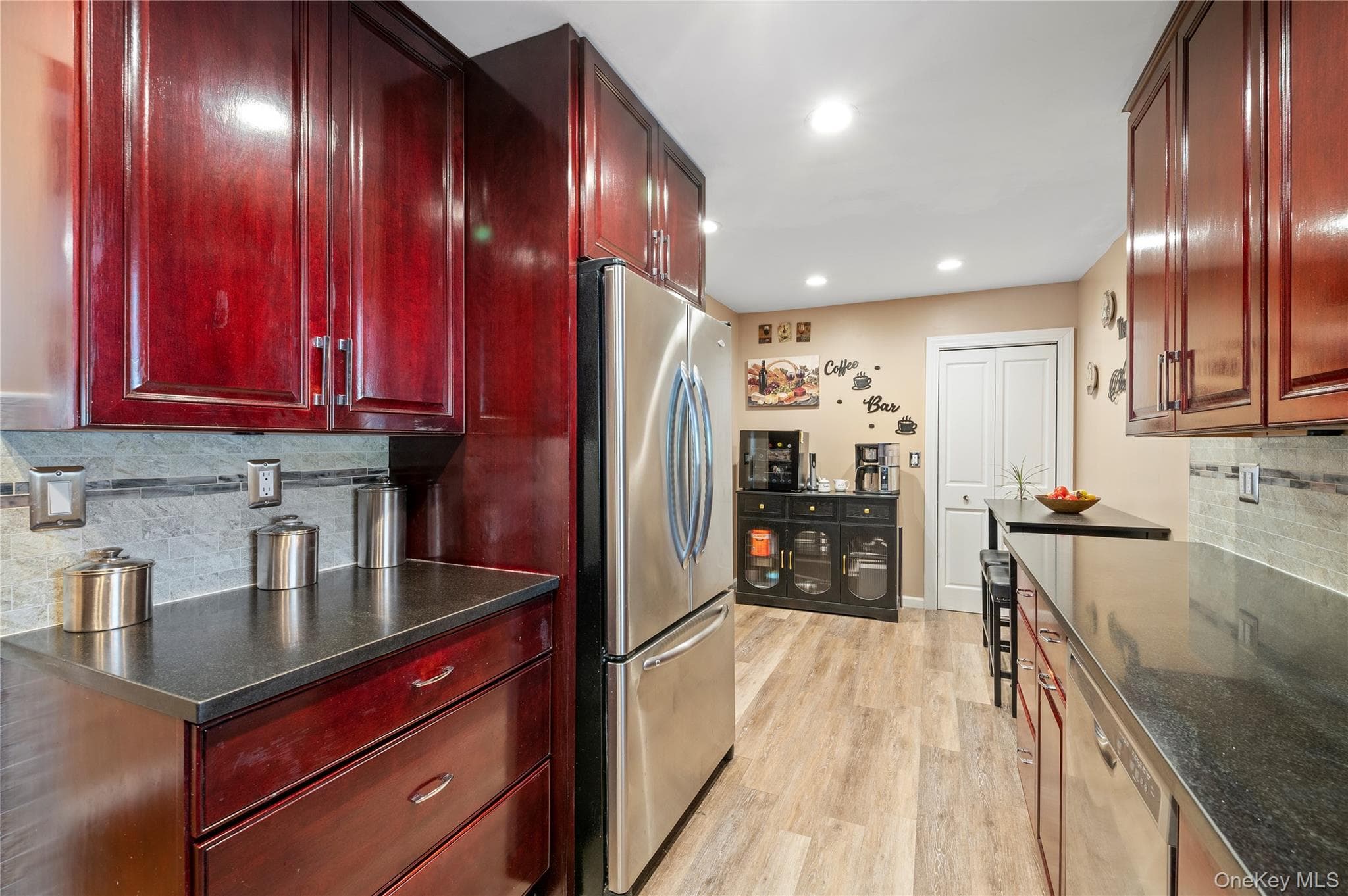 85 N Walnut Street thumbnail 10