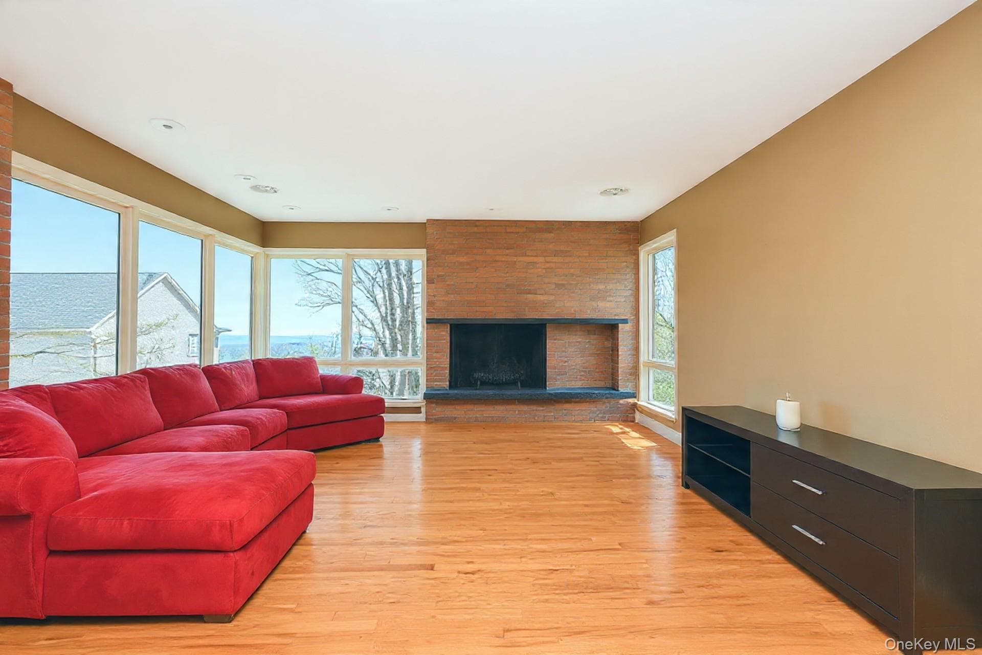 18 Emerson Avenue thumbnail 4
