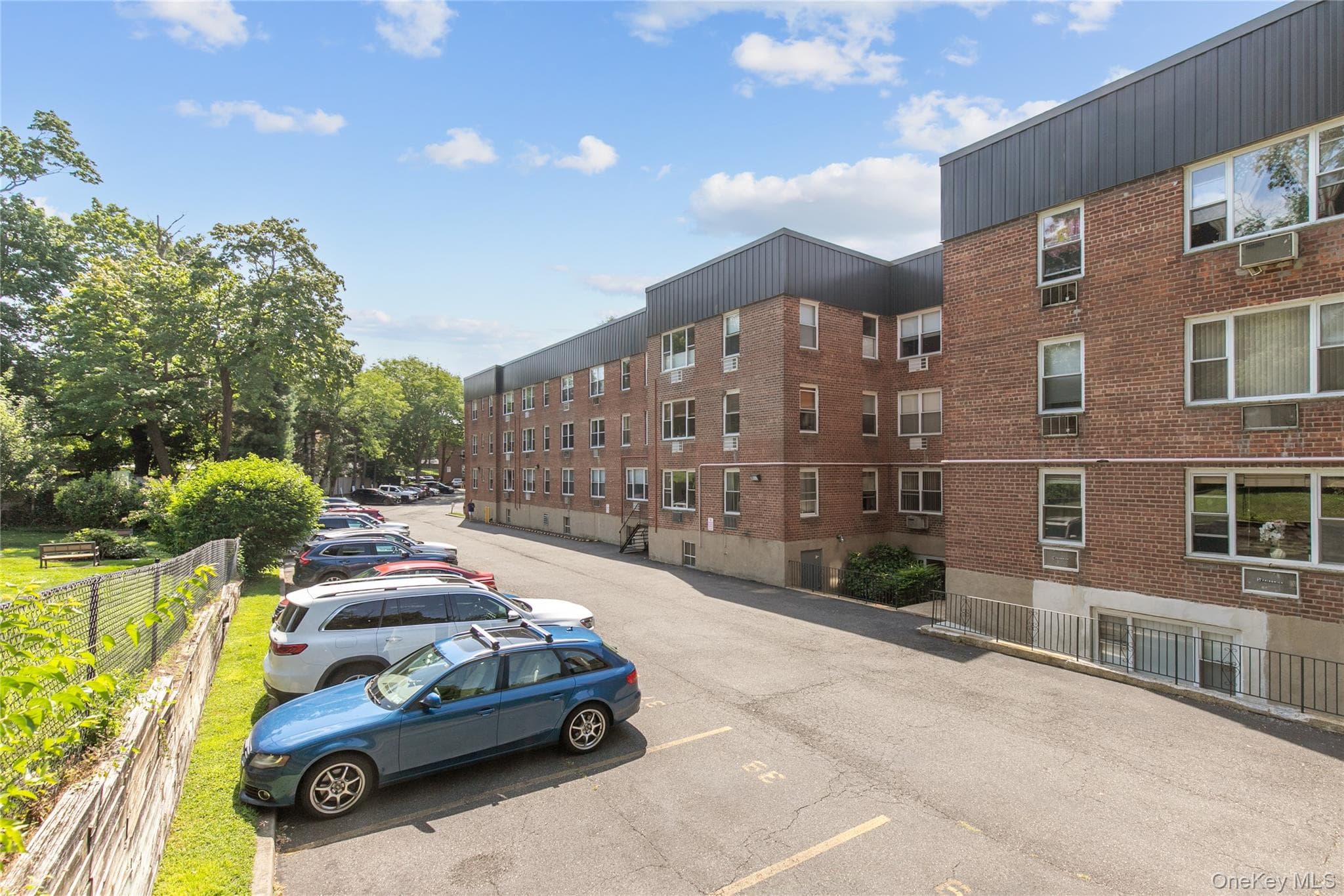 185 Middle Neck RD Unit: 1-L thumbnail 22