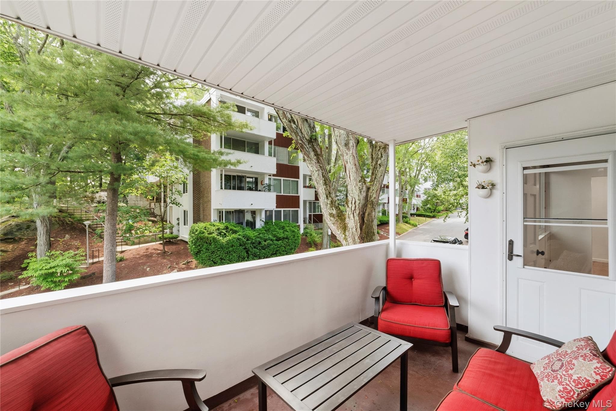 412 Tallwood Drive thumbnail 19