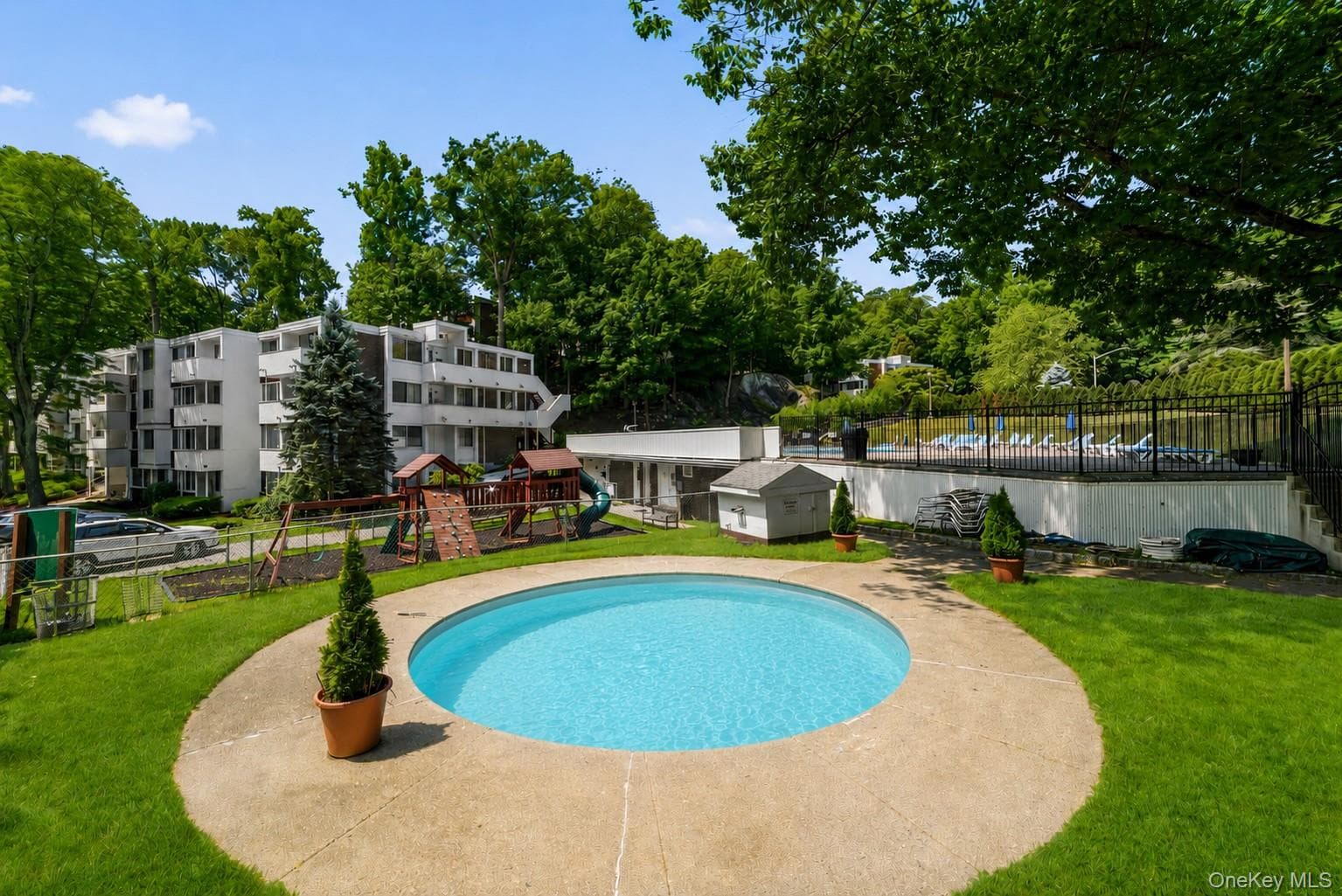412 Tallwood Drive thumbnail 24