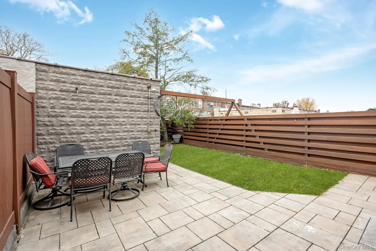 64-68 83 Place thumbnail 30