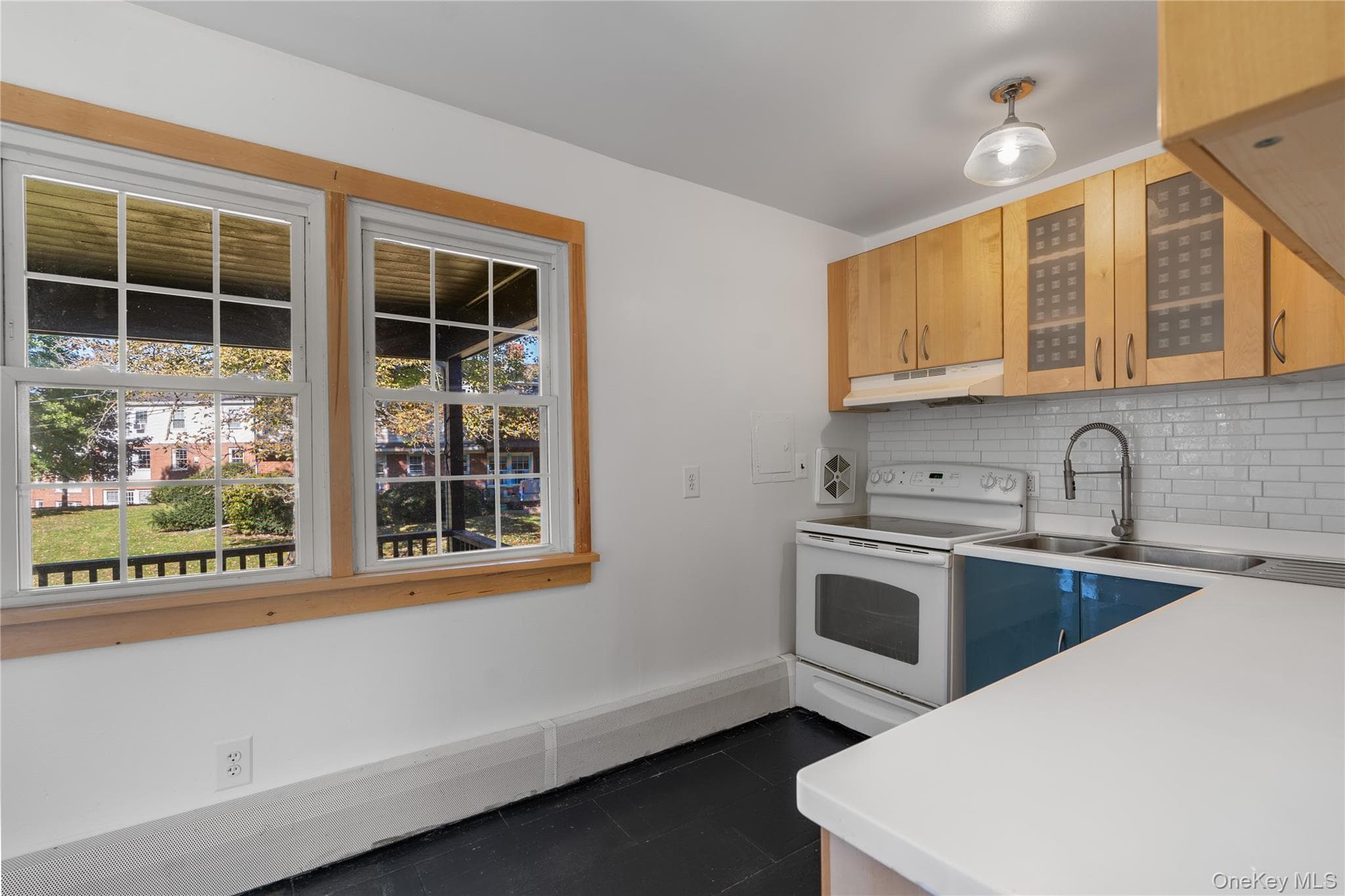 4 Huguenot Street Unit: 4 thumbnail 7