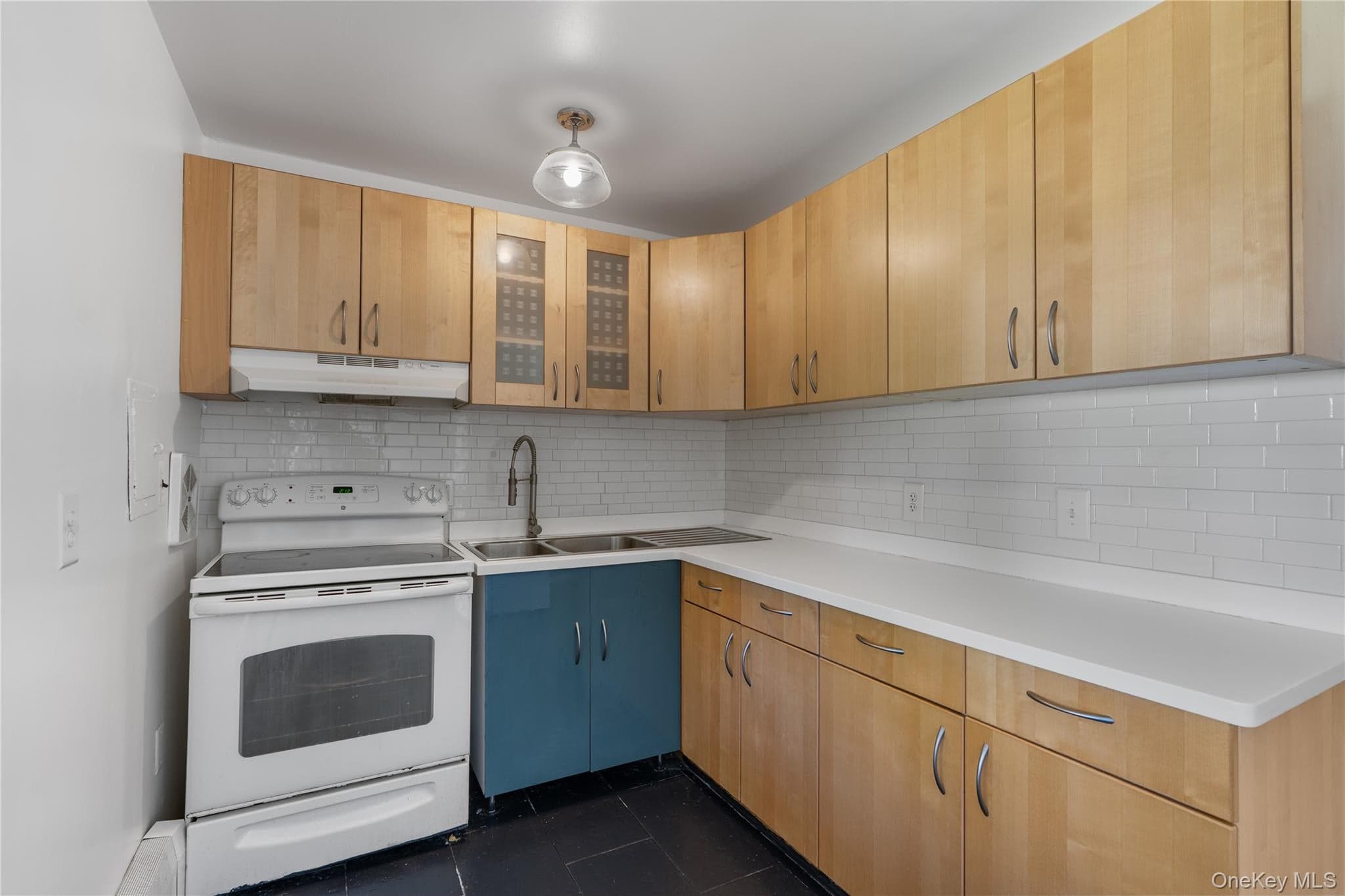 4 Huguenot Street Unit: 4 thumbnail 8