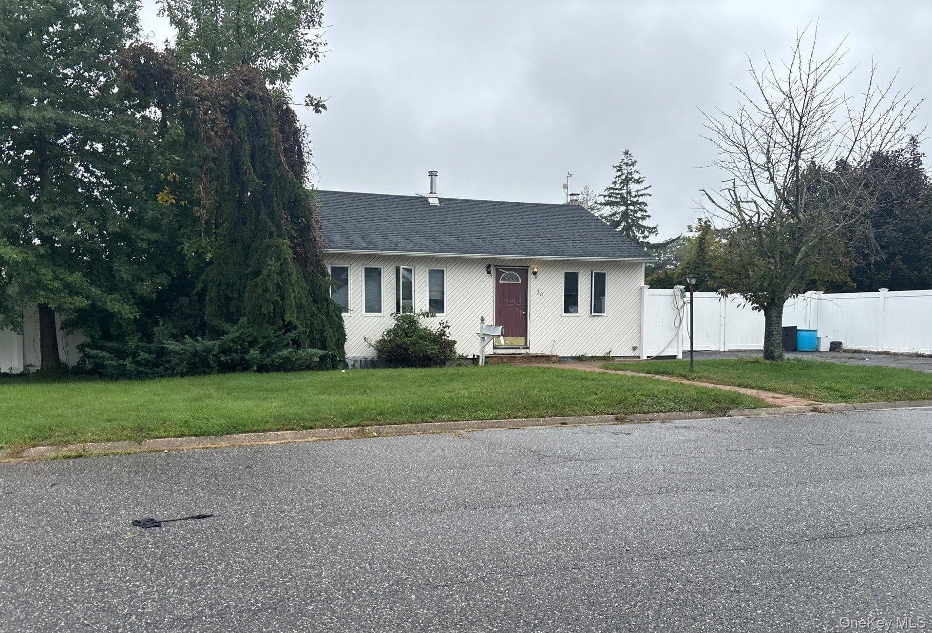 30 Jenkins Avenue, North Babylon